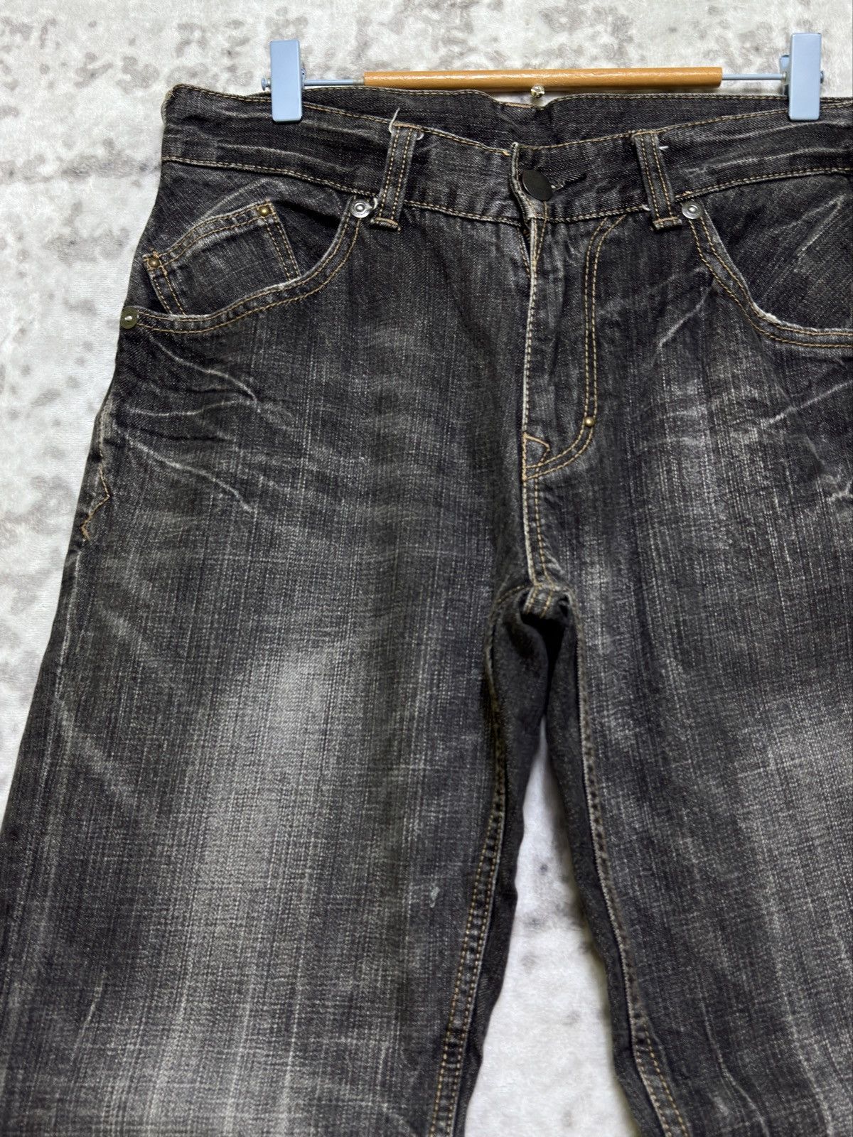 Japanese Brand Vintage UJ Jeans Buckle Back Claw Mark Distressed Denim Size US 33 - 4 Thumbnail