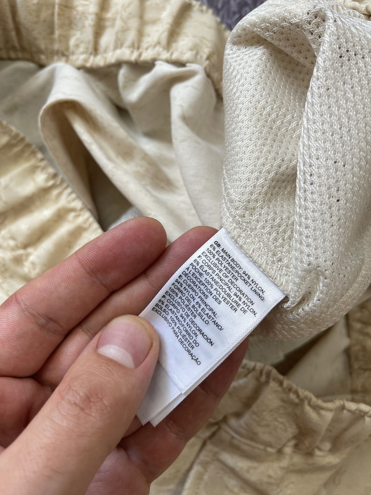 The North Face The North Face camouflage beige joggers track pants Size 30" / US 8 / IT 44 - 11 Thumbnail