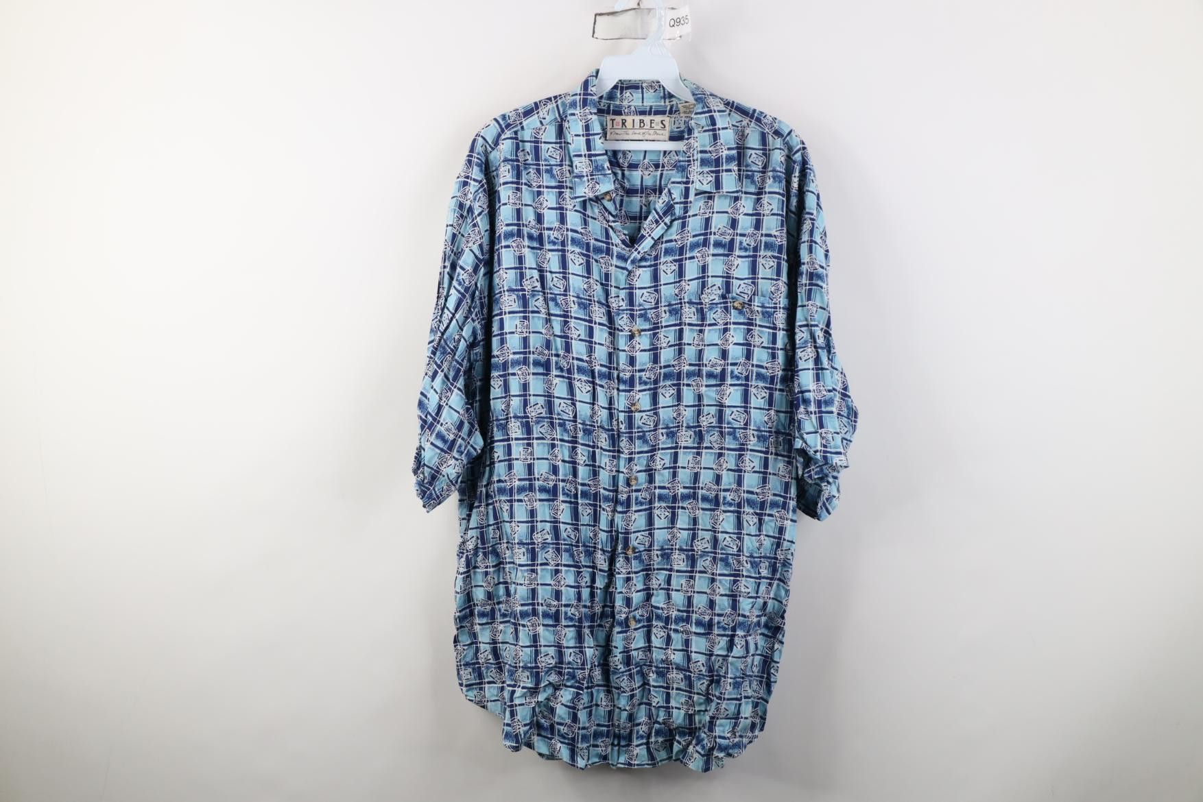 Vintage Vintage 90s Streetwear Gabardine Geometric Button Shirt Blue Size US L / EU 52-54 / 3 - 1 Thumbnail