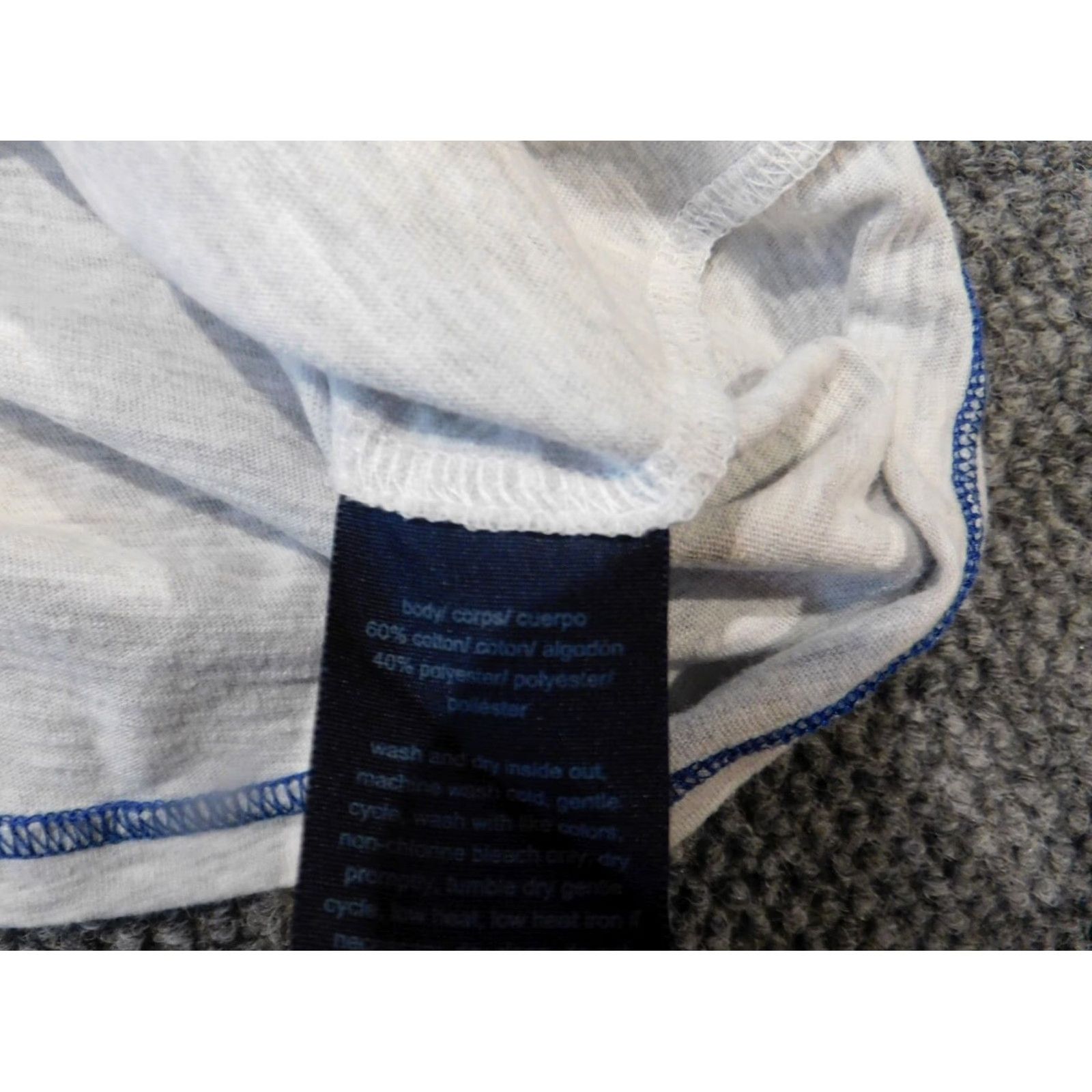 Tommy Hilfiger Tommy Hilfiger Womens Blouse L Gray Heart Graphic Crew Neck Short Sleeve Cotton Classic Size L / US 10 / IT 46 - 7 Thumbnail
