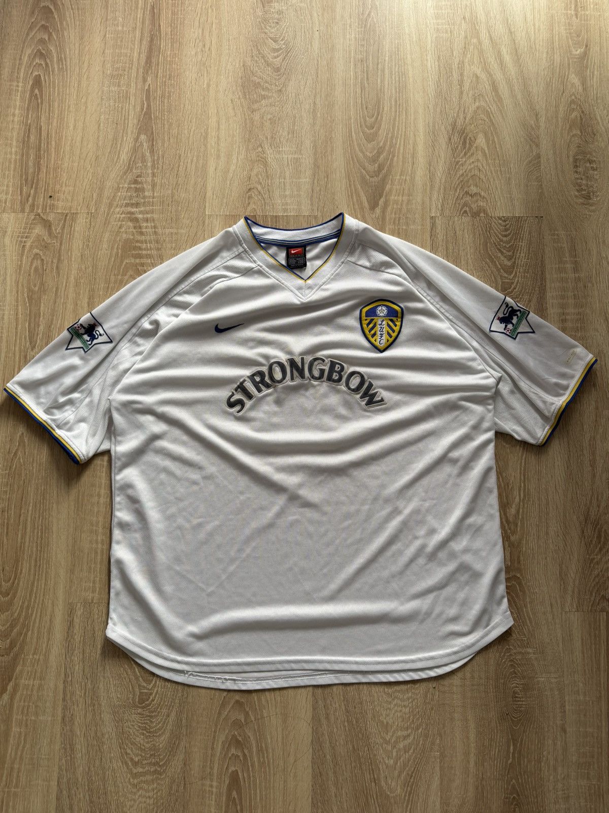 Nike Nike fc Leeds United Bowyer 2000/2002 Soccer Football jersey Size US XL / EU 56 / 4 - 1 Thumbnail