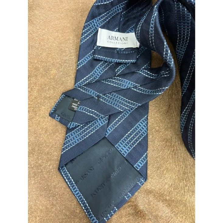 Armani Collezioni VTG Armani Collezioni Silk Made in Italy Abstract Geometric Size ONE SIZE - 3 Thumbnail