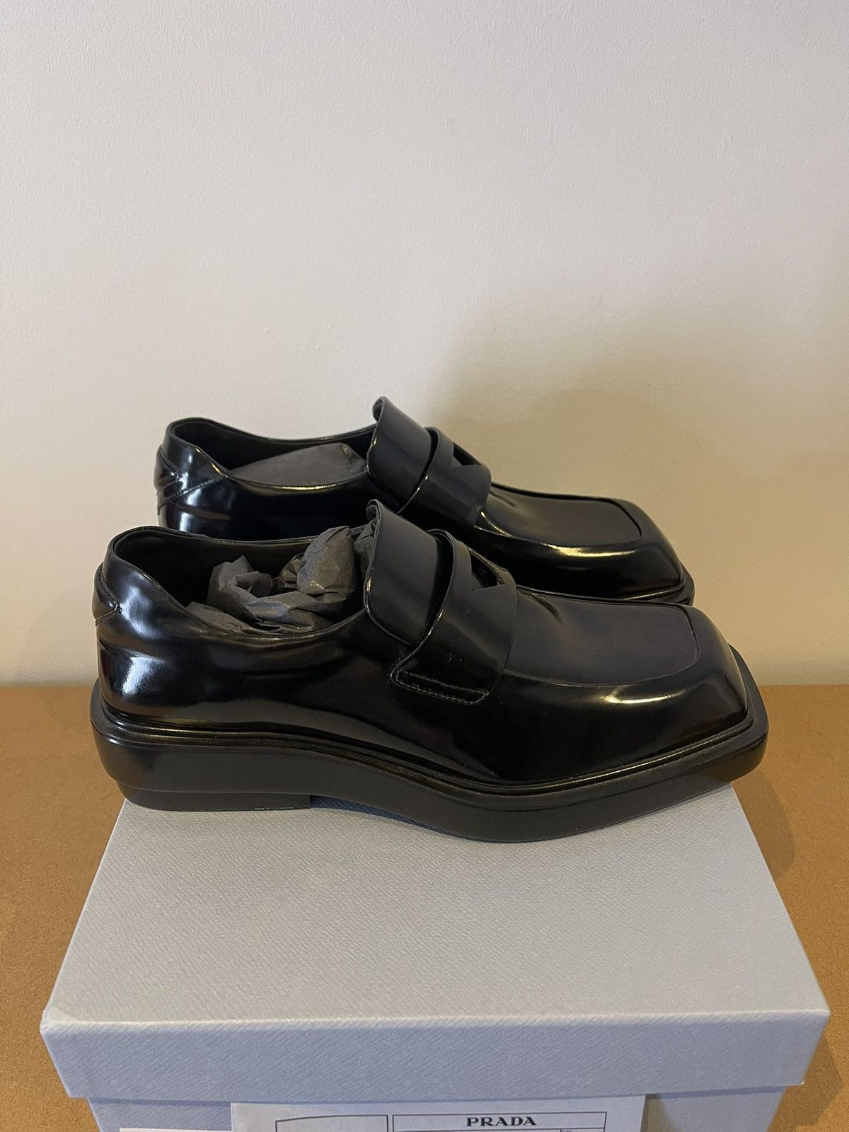 Prada Prada Triangle Patch Loafers size eu 39 Size US 9 / IT 39 - 1 Thumbnail