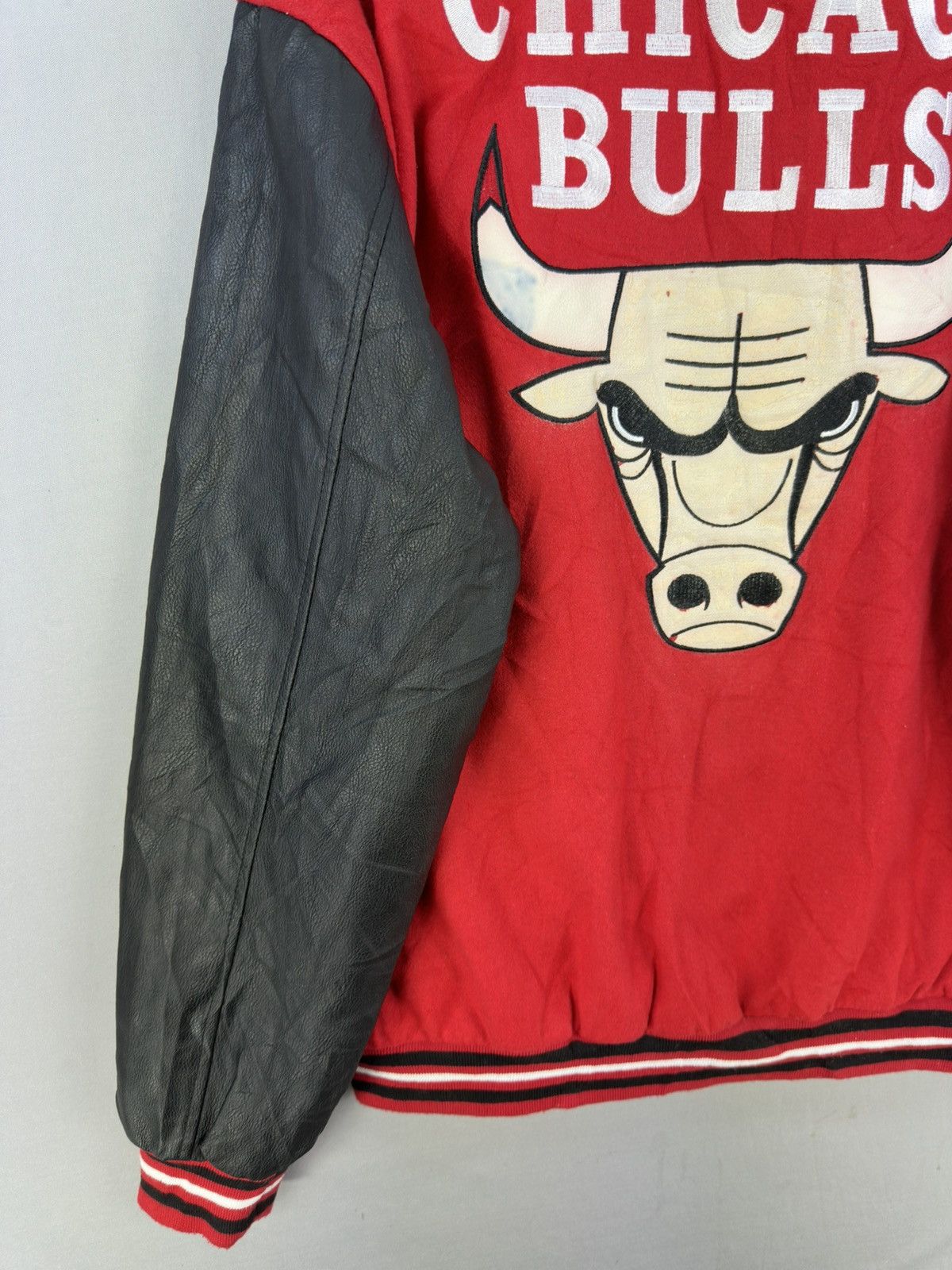 NBA NBA Official Merchandise Chicago Bulls Varsity Jacket Size US XL / EU 56 / 4 - 6 Thumbnail