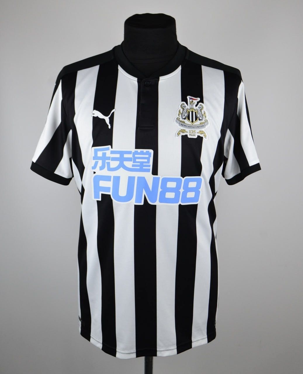 Puma Puma Newcastle United Home football shirt Jersey Size XL Size US XL / EU 56 / 4 - 1 Thumbnail