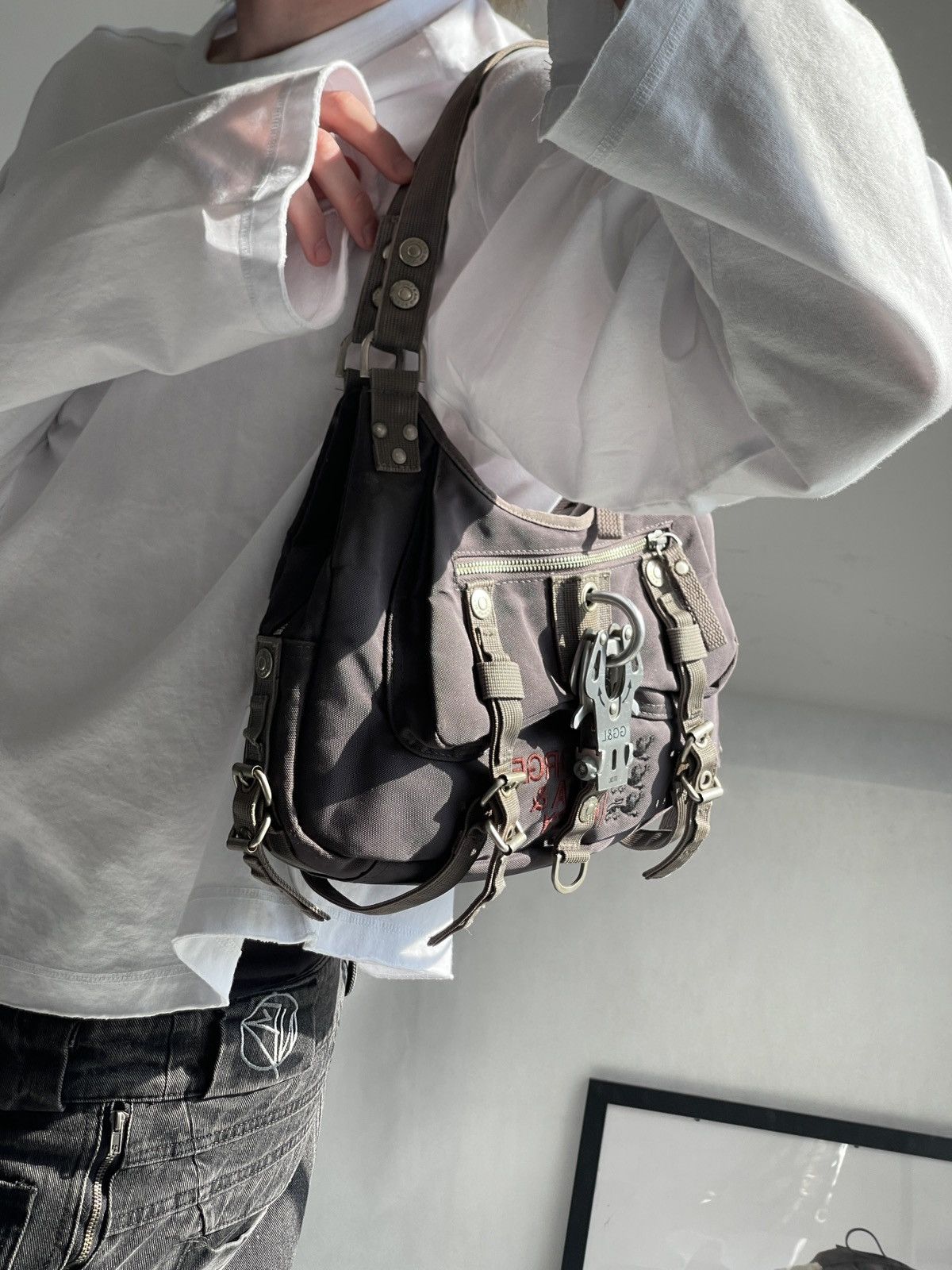 George Gina & Lucy Very Rare George Gina & lucy Y2k Alyx Bag Crossbody Handbag Size ONE SIZE - 7 Thumbnail
