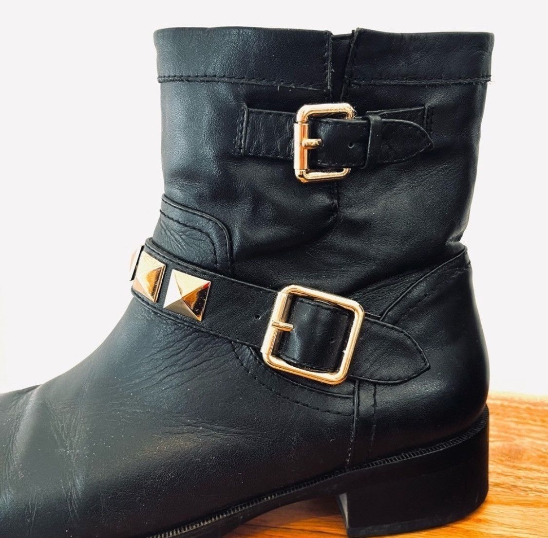 Valentino Valentino Rock Stud Black Leather Combat Biker Ankle Boots Size US 6 / IT 36 - 3 Thumbnail