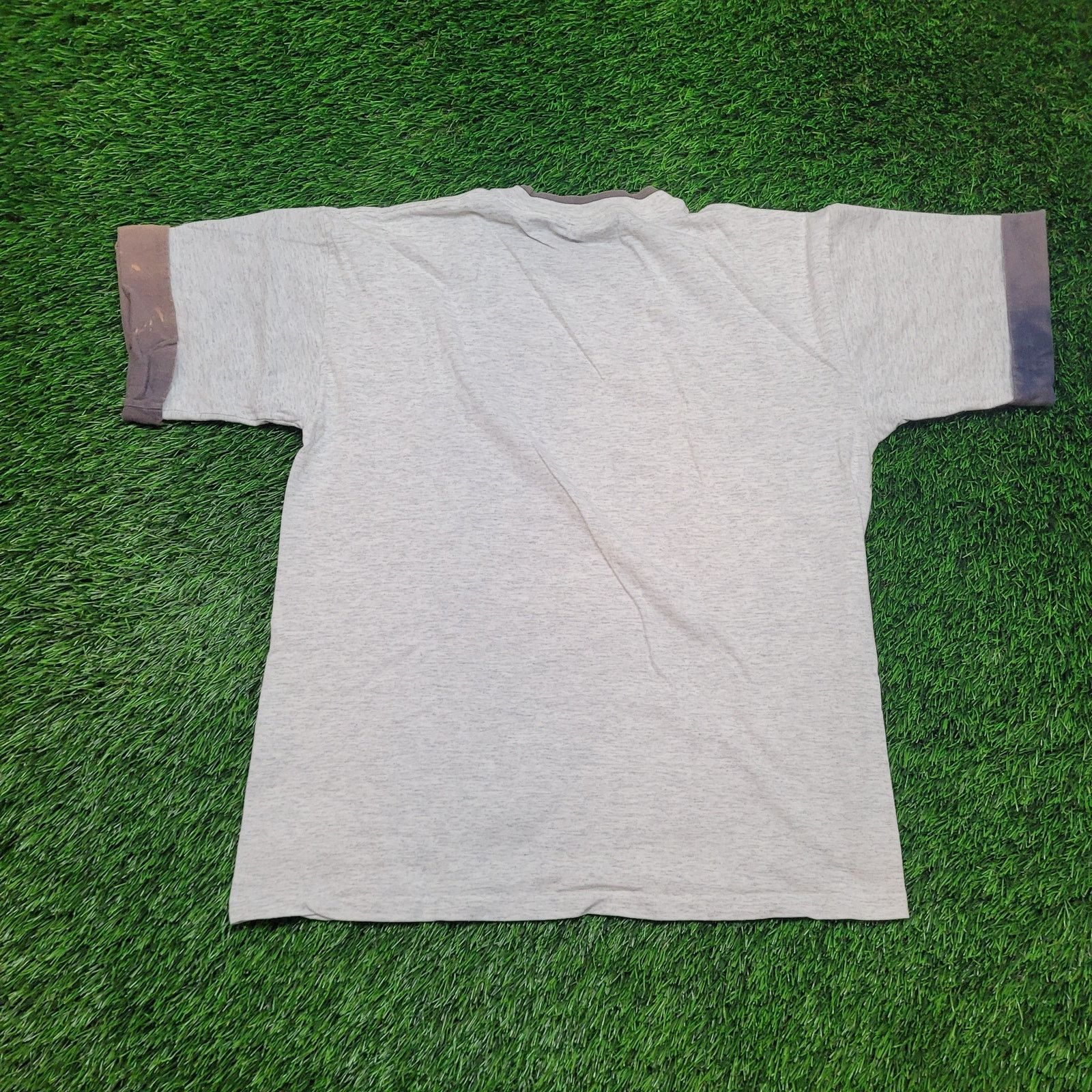 Vintage VTG Illinois Fighting Illini T-Shirt L Retired Chief Mascot Size US L / EU 52-54 / 3 - 8 Thumbnail