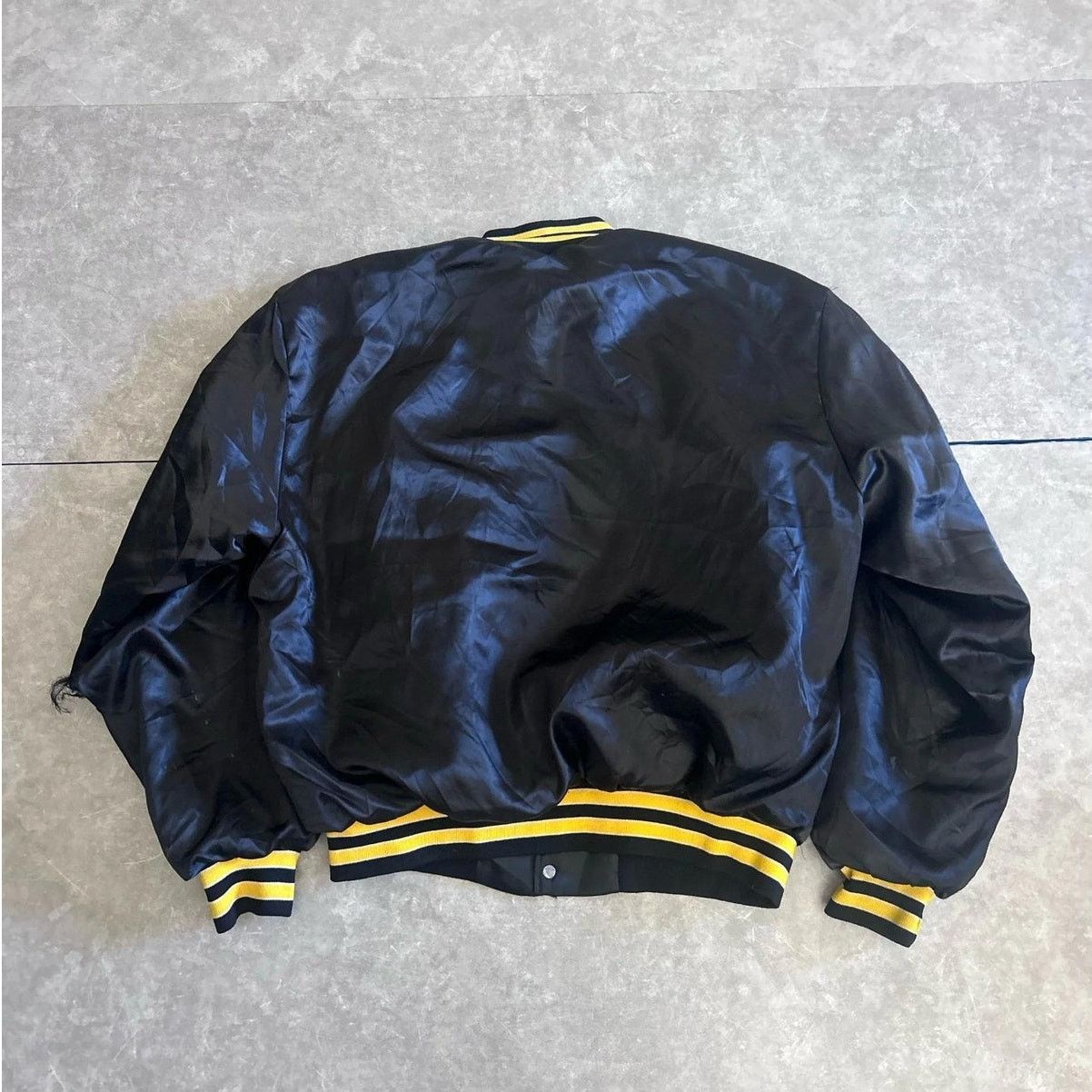 Vintage Vintage Pittsburgh Pirates Distressed Satin Black Jacket XL Size US XL / EU 56 / 4 - 3 Thumbnail