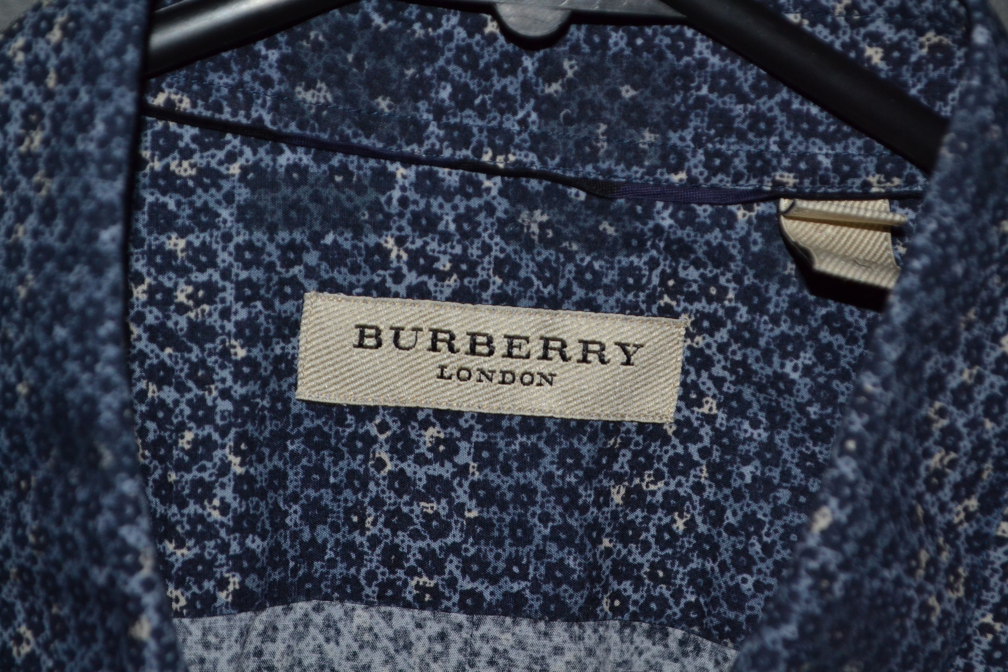 Burberry Burberry Blue Abstract Print L Men's Checkered Shirt Size US L / EU 52-54 / 3 - 4 Thumbnail