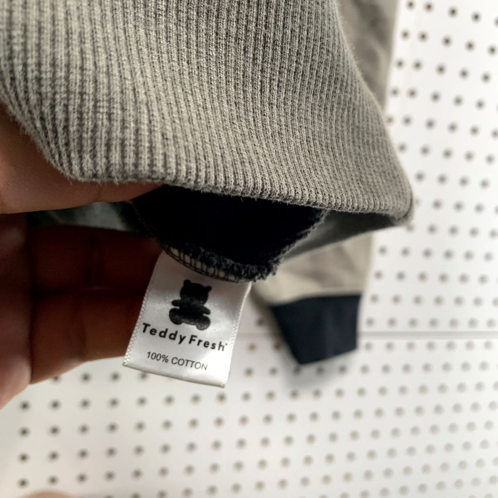 Teddy Fresh Teddy Fresh Hoodie Mens M Gray Tan Raglan Sweatshirt Colorblock Pullover Size US M / EU 48-50 / 2 - 6 Thumbnail