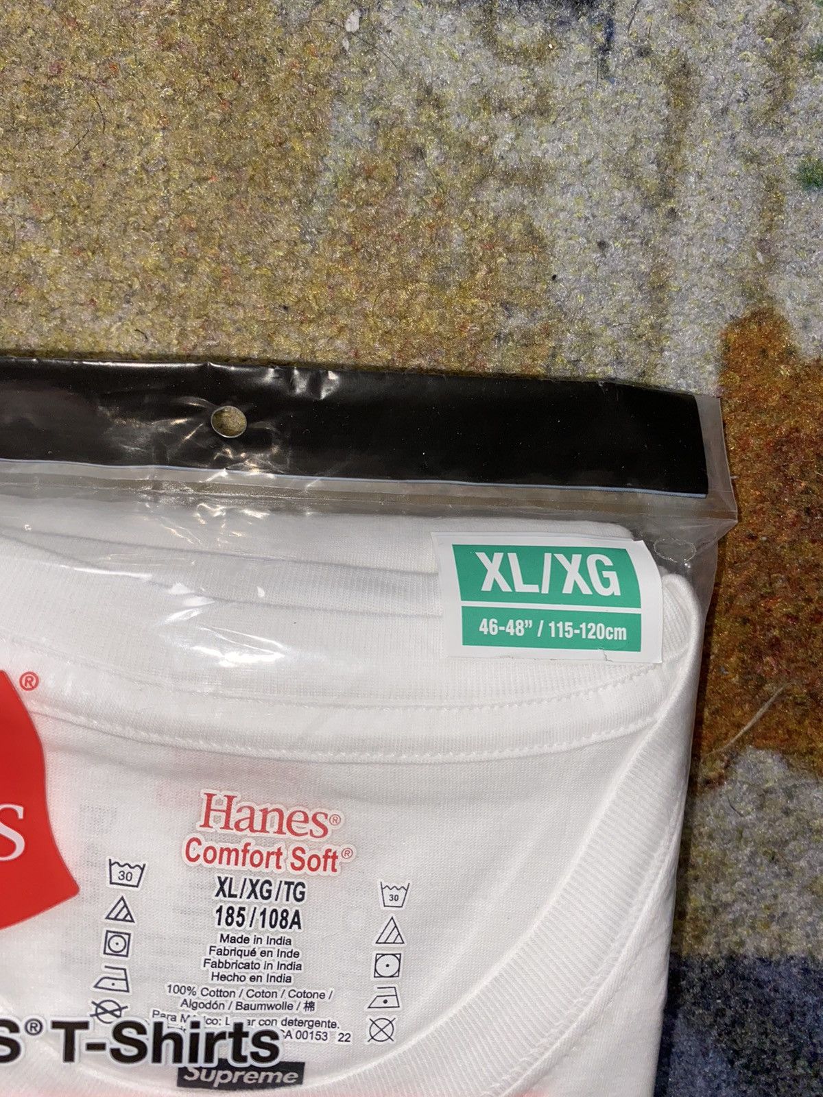 Hanes × Supreme Supreme Hanes Tagless Tees (3 Pack) White Size US XL / EU 56 / 4 - 3 Thumbnail