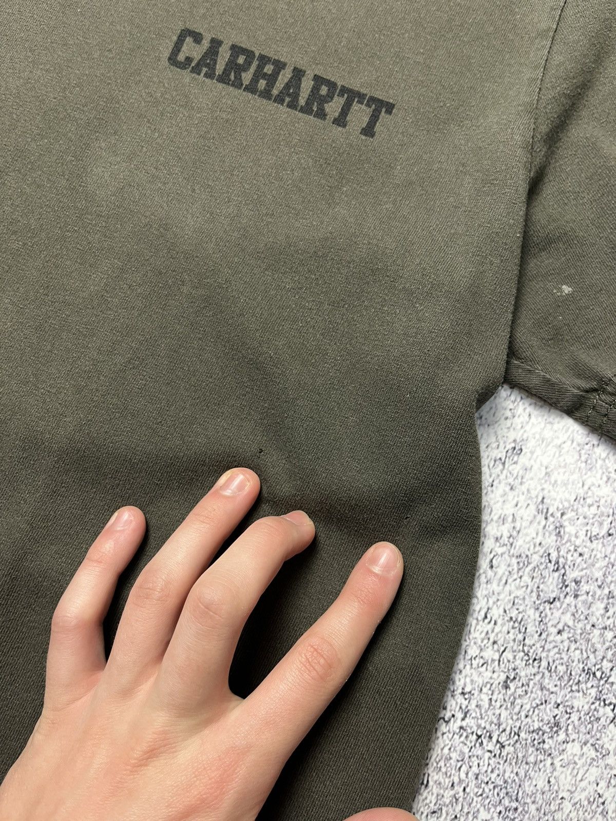 Carhartt Vintage Carhartt Distressed T-shirts Streetwear Y2K Size US S / EU 44-46 / 1 - 7 Thumbnail