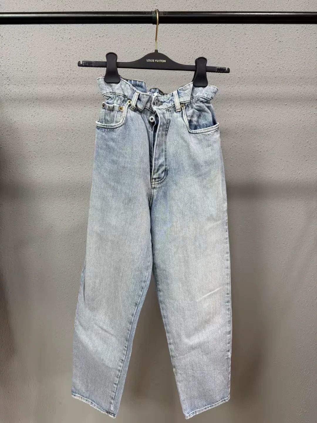 Miu Miu Miumiu Waist-Cinched Jeans Size 25" / US 0 / IT 36 - 1 Thumbnail