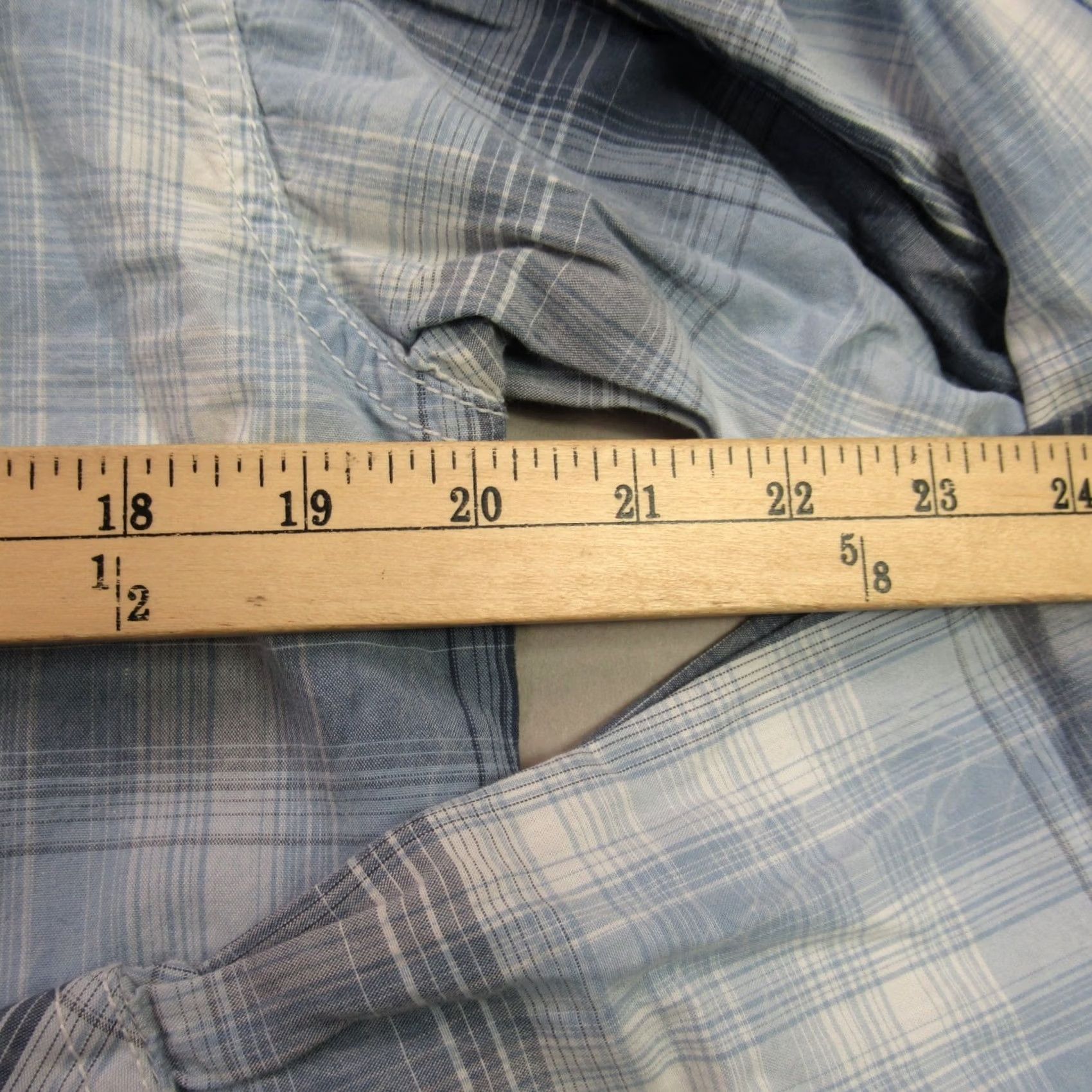 Ariat Ariat Shirt Mens Large Long Sleeve Button Front Plaid Pockets Blue Casual Size US L / EU 52-54 / 3 - 7 Thumbnail