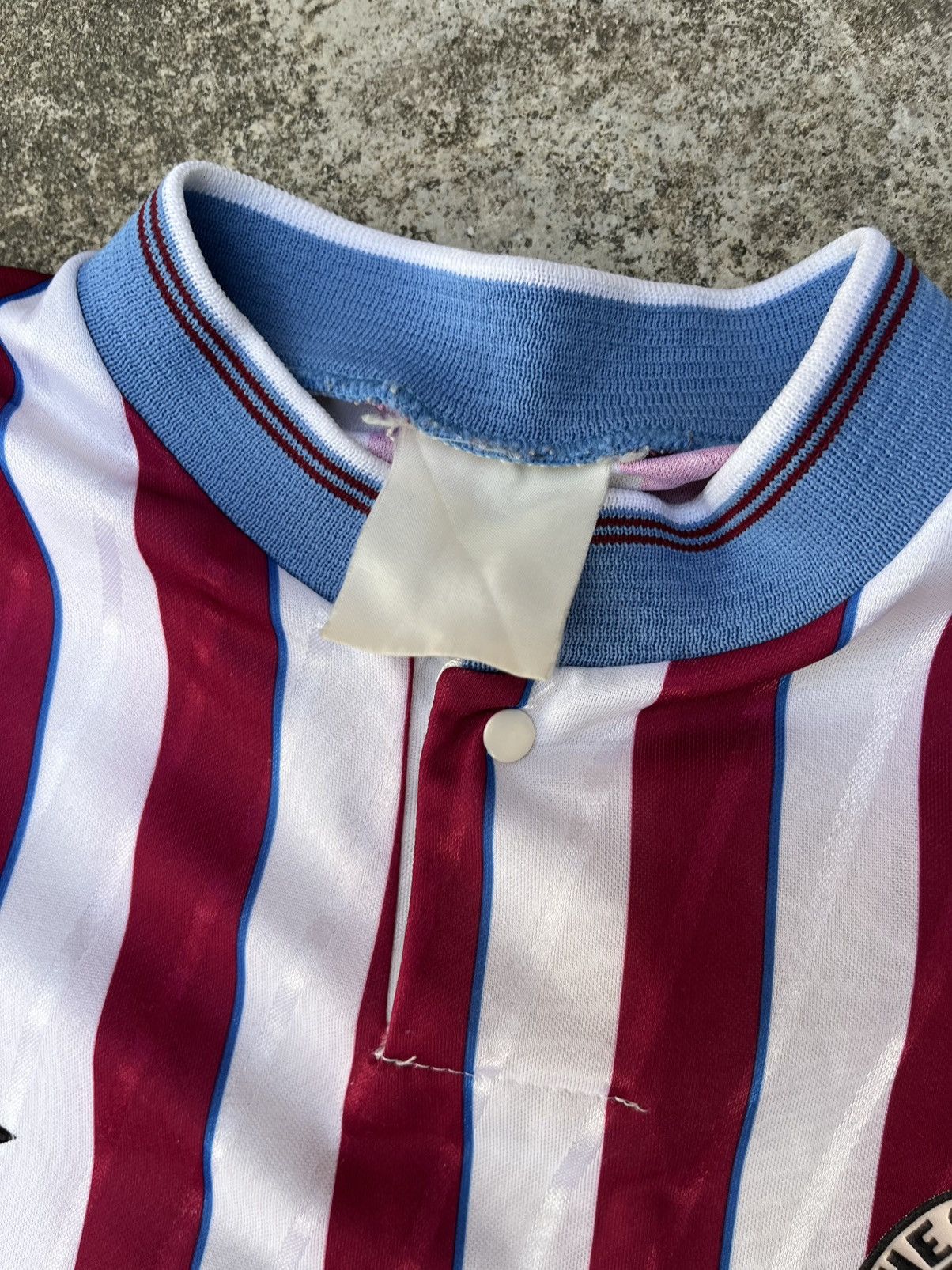 Umbro Vintagr Rare Manchester City 1988 Away Jersey Shirt Size US XL / EU 56 / 4 - 4 Thumbnail