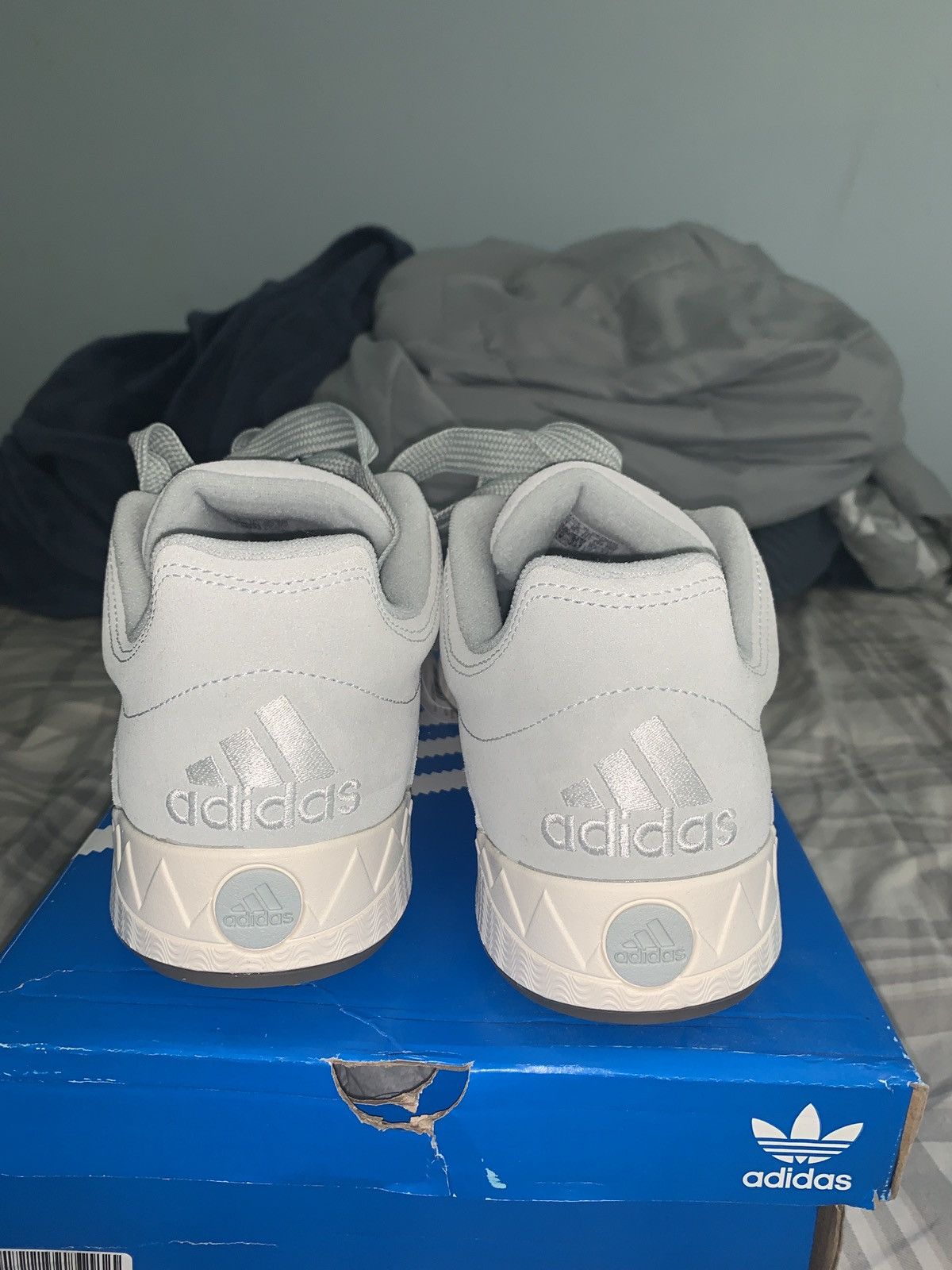 Adidas ADIDAS Men's Adimatic Sneakers Silver Size US 11 / EU 44 - 5 Thumbnail
