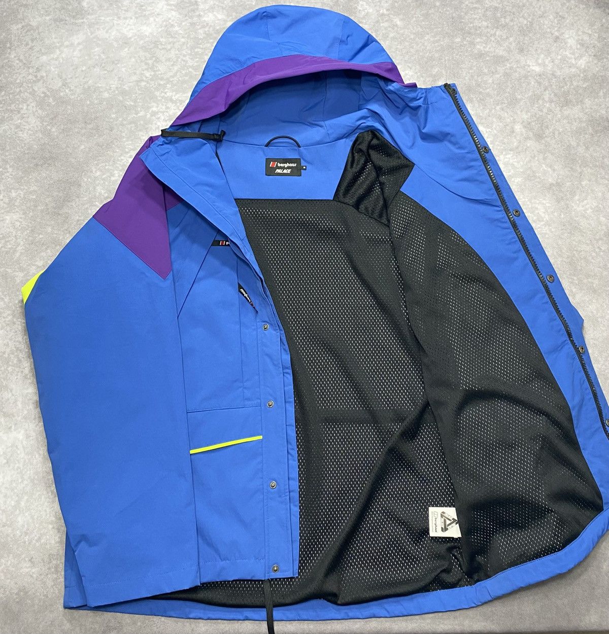 Palace Palace Berghaus Tempest II Jacket Cobalt Blue (SS24) Size US M / EU 48-50 / 2 - 6 Thumbnail