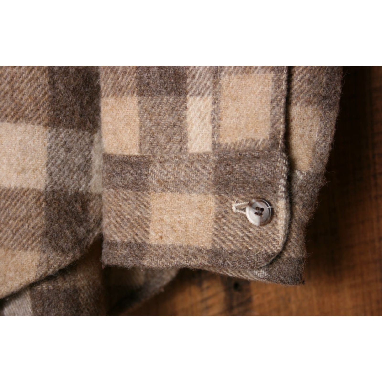 Vintage VINTAGE WOOLRICH Shirt Wool Blend Buffalo Plaid Brown Beige Lumberjack Sz. S/M Men Button-Up Long Sleeve Wool 85% Nylon 15% Brown Size US S / EU 44-46 / 1 - 4 Thumbnail