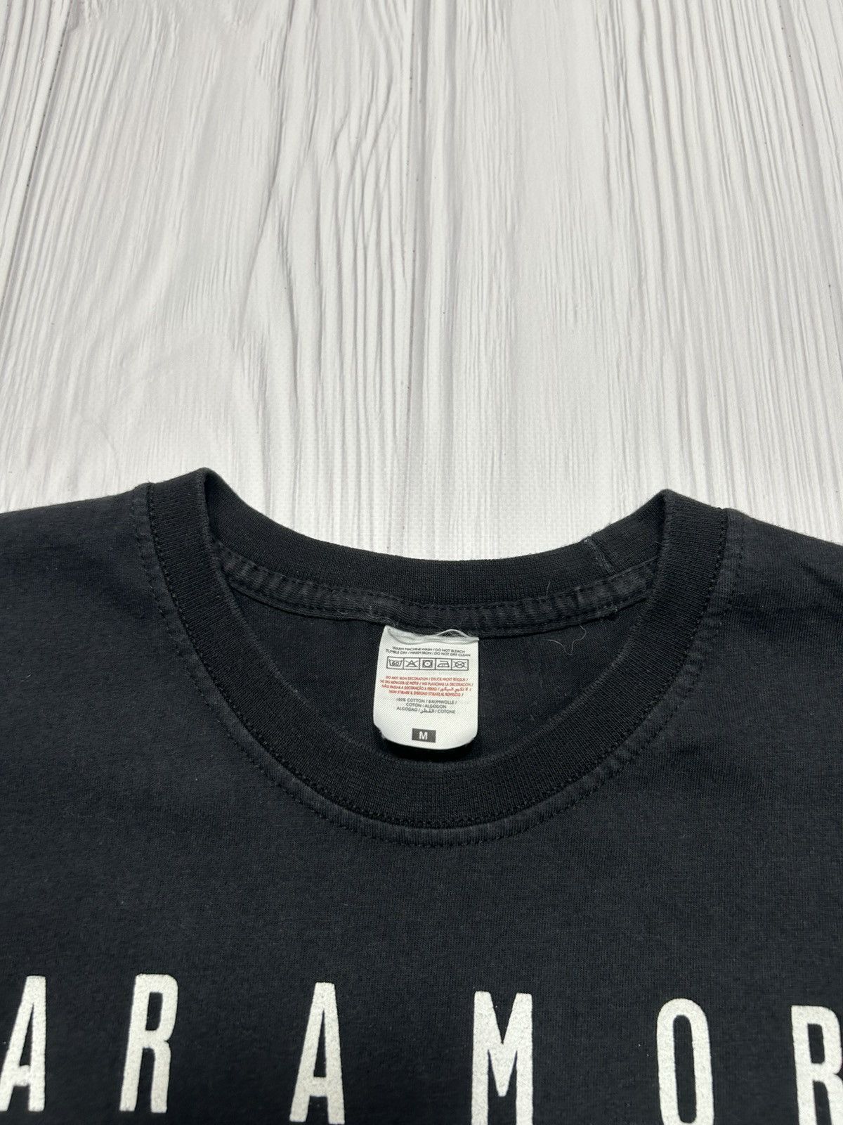 Band Tees Paramore After Laughter Album T-Shirt Size M Size US M / EU 48-50 / 2 - 11 Thumbnail