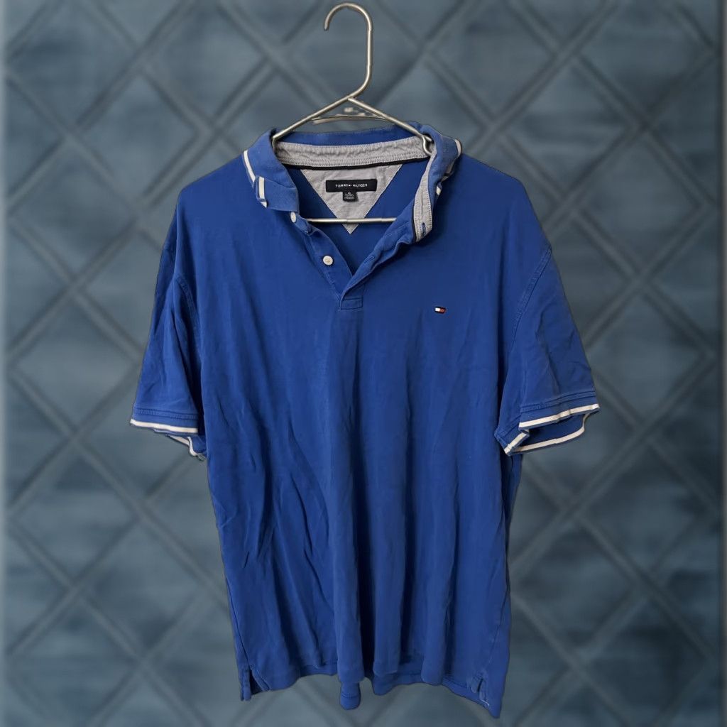 Tommy Hilfiger VINTAGE Tommy Hilfiger Polo Shirt Men XL Blue Short Sleeve Solid 90s Concert vintage Mens XL Blue Polo Shirt Size US XL / EU 56 / 4 - 1 Thumbnail