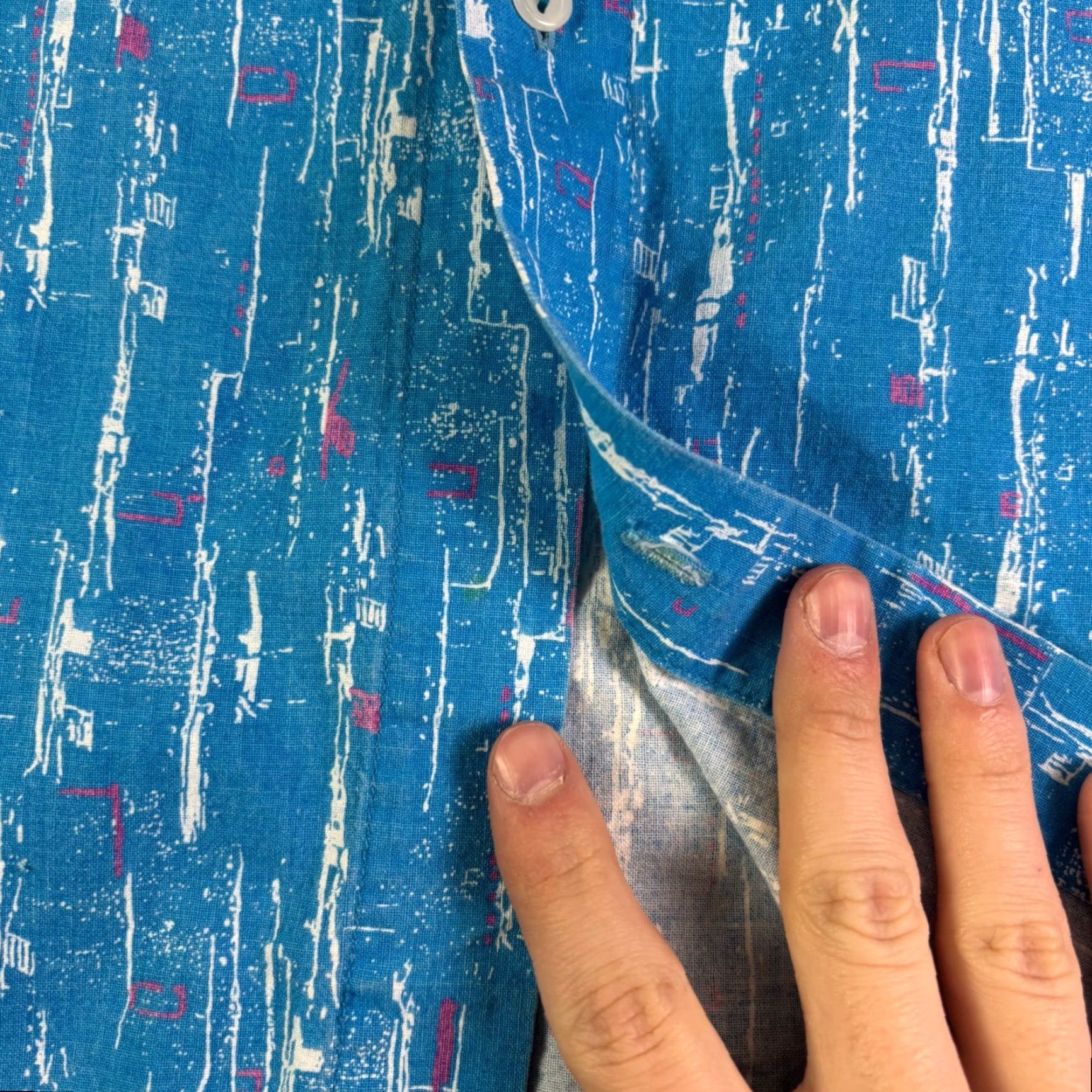 Rusty VINTAGE Rusty Mens Short Sleeve Button Up Shirt Blue Abstract Print M Size US M / EU 48-50 / 2 - 7 Thumbnail