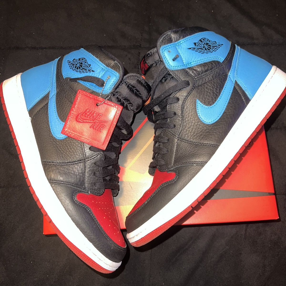 NIKE WMNS Air Jordan High OG UNC TO CHICAGO