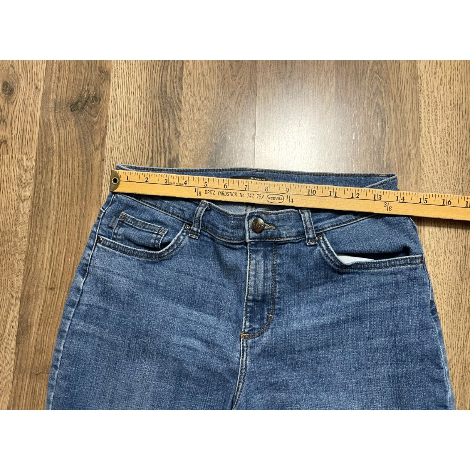 Lee **Lee Women's 28 Blue Denim Relaxed Fit Straight Jeans** User: Lee Women's 28 Blue Denim Relaxed Fit Straight Jeans Size 28" / US 6 / IT 42 - 4 Thumbnail