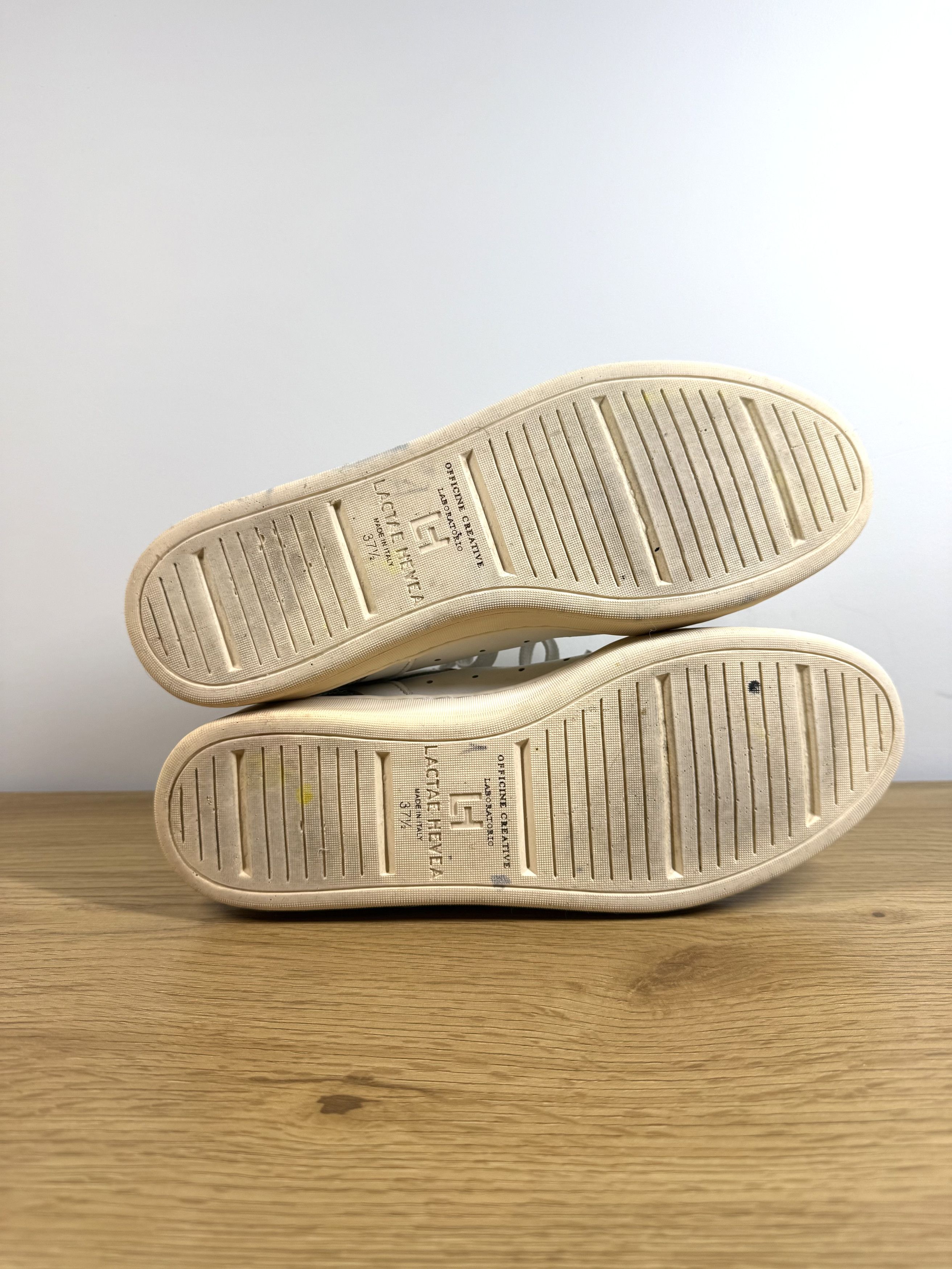 Officine Creative Officine Creative Distressed Low Top Sneakers it37.5 Size US 7.5 / IT 37.5 - 9 Thumbnail