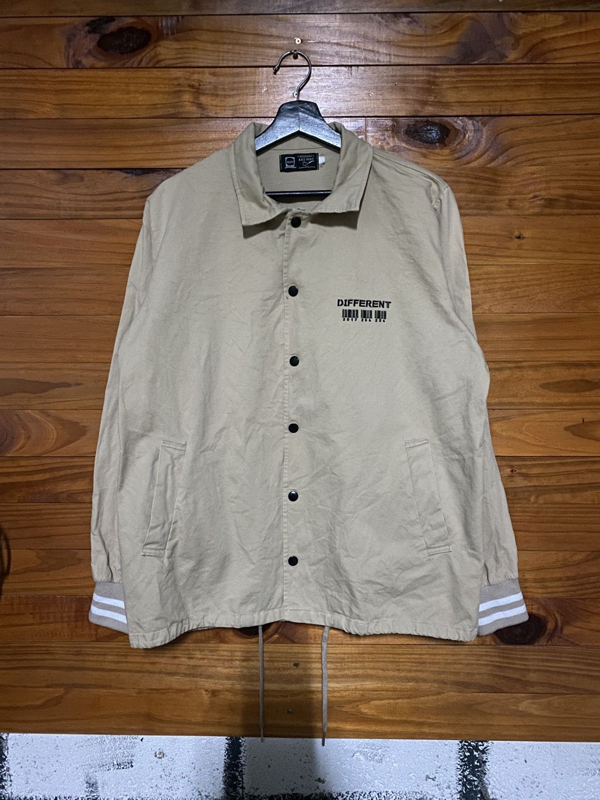 Japanese Brand Vintage-Style Beige A.O.S MAN Coaches Jacket Back Hit Size US M / EU 48-50 / 2 - 3 Thumbnail