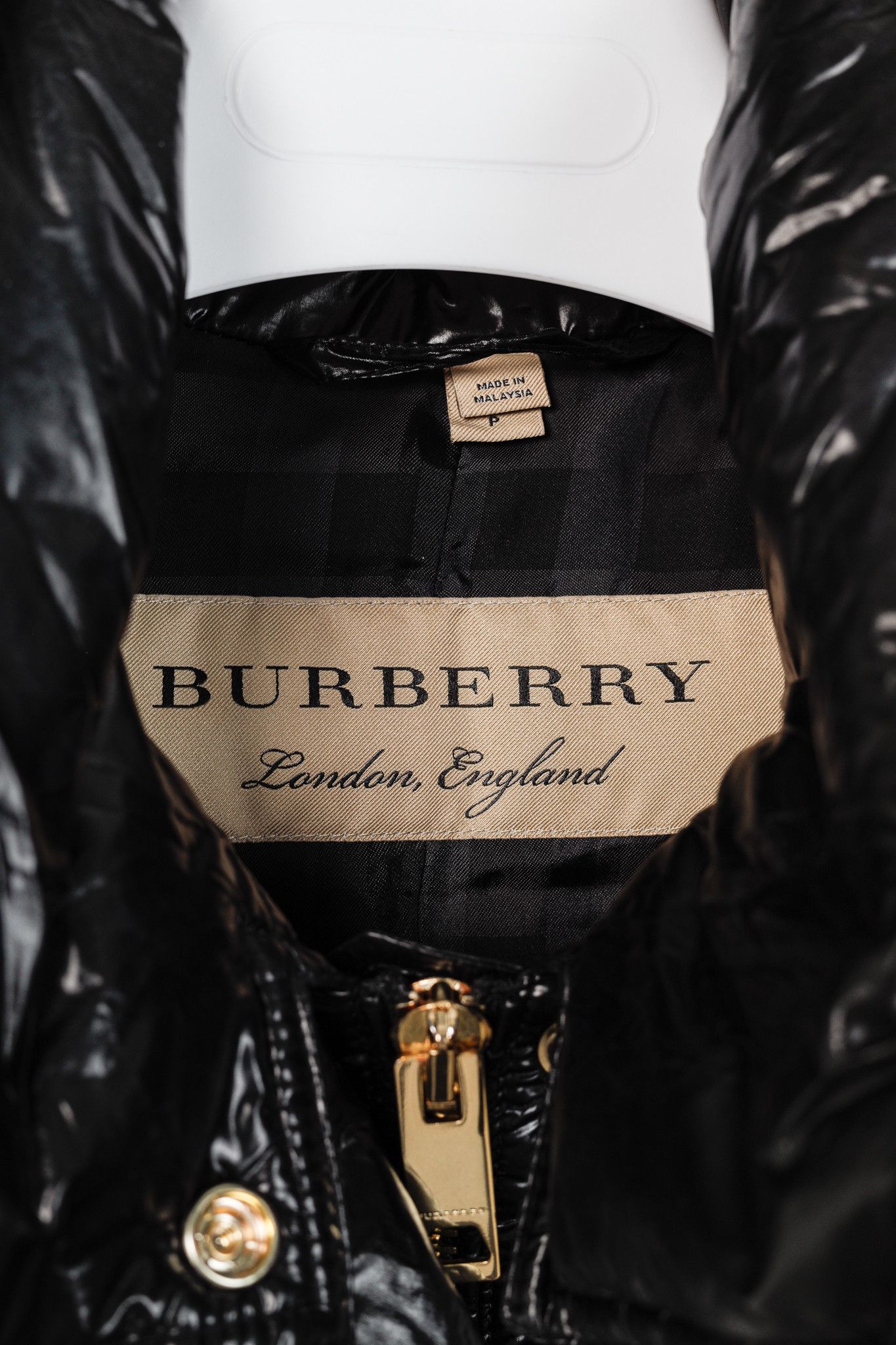Burberry Burberry Willowbank Black Fur-Trim Hooded Belted Puffer Vest Size S / US 4 / IT 40 - 4 Thumbnail