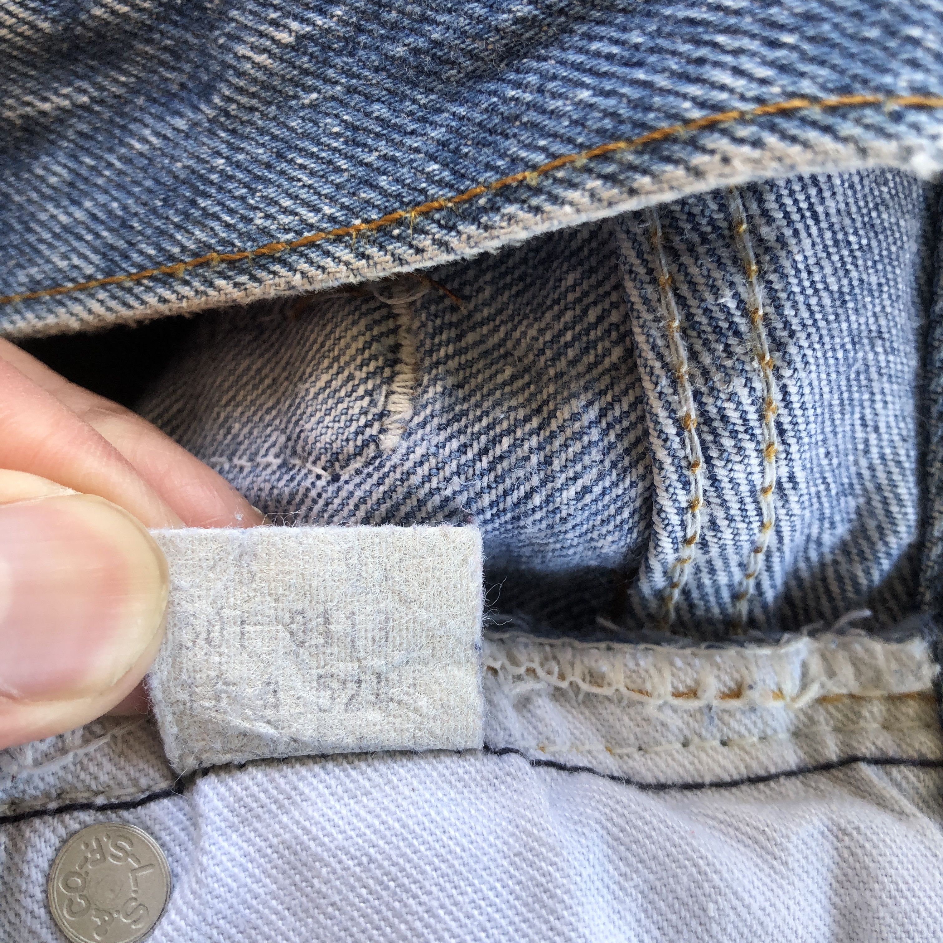 Levi's Vintage 80's Levis 501 Light Wash Jeans Levi's Faded Denim Size US 32 / EU 48 - 10 Thumbnail