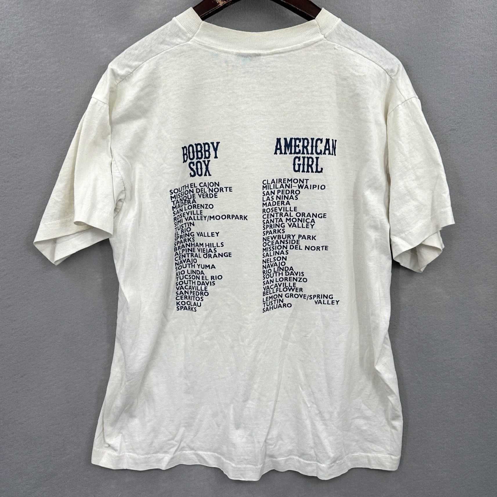 Hanes VINTAGE Hanes T-Shirt Mens XL White Cotton Blend 90s 1990s 90s Graphic Print Double-Sided SS Y2K Bobby Sox American Girl Softball Shirt Size US XL / EU 56 / 4 - 4 Thumbnail