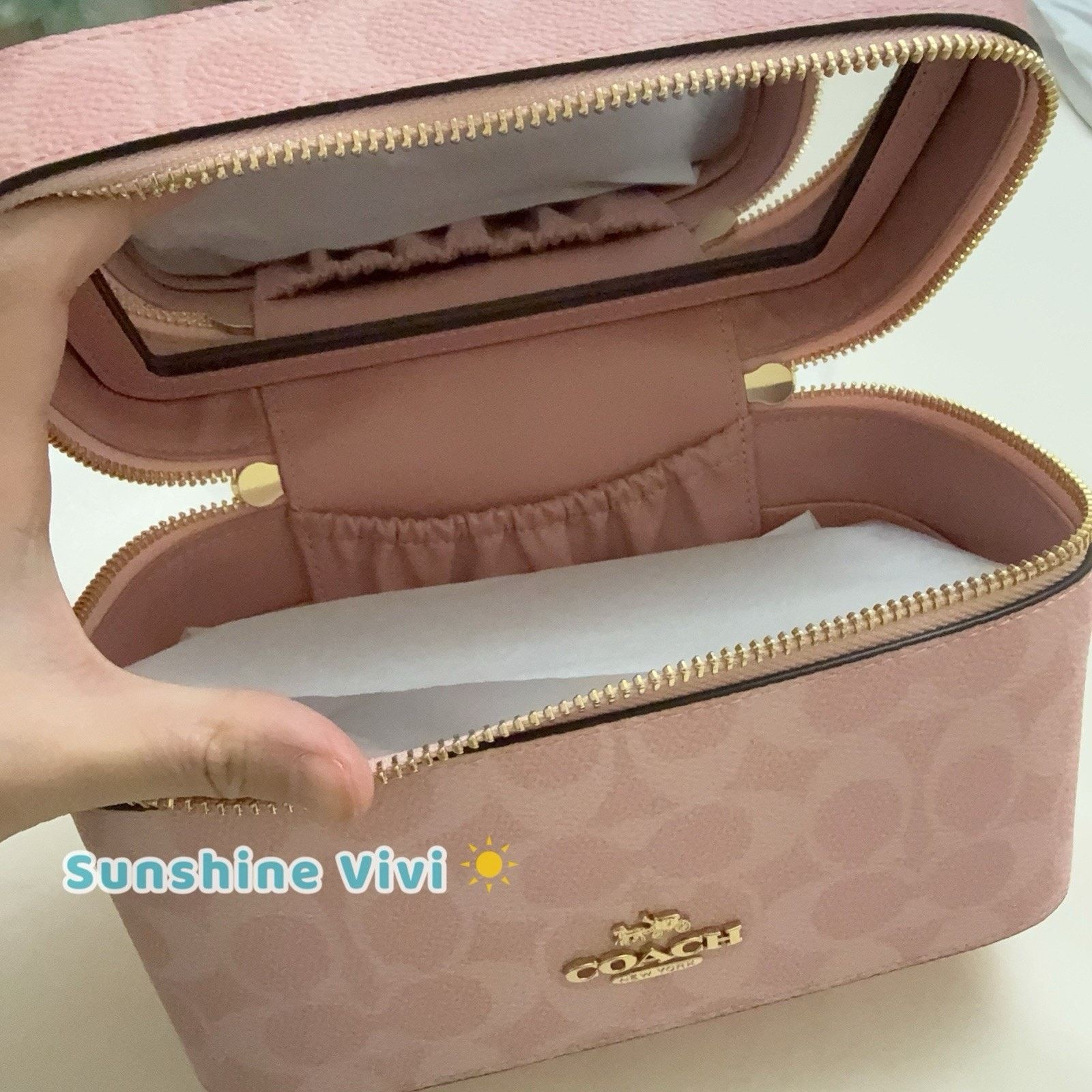 Coach NWT Coach Cosmetic Case Signature Canvas Powder Pink CEA56 Size ONE SIZE - 8 Thumbnail