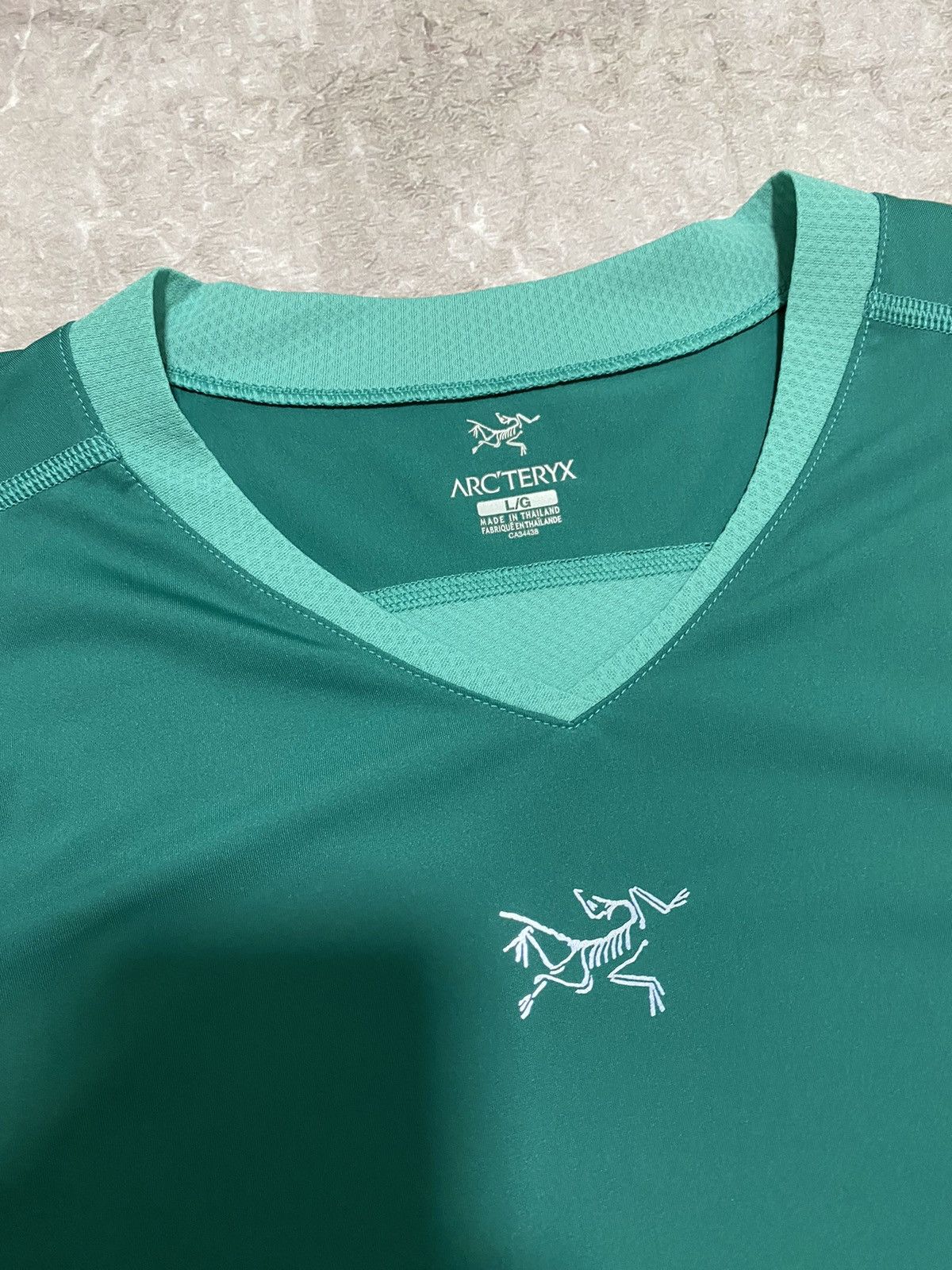Arc'teryx Classic Arc’teryx Training Mini Centr Logo T Shirt Y2K Size L / US 10 / IT 46 - 5 Thumbnail