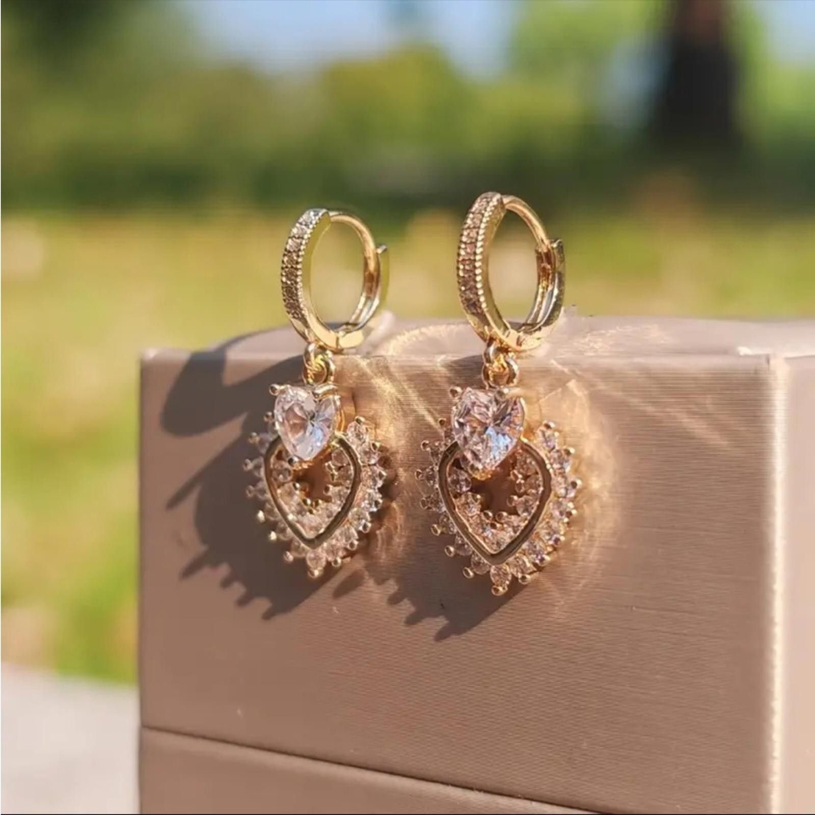 Designer Beautiful Gold Heart Drop Earrings Size ONE SIZE - 1 Thumbnail