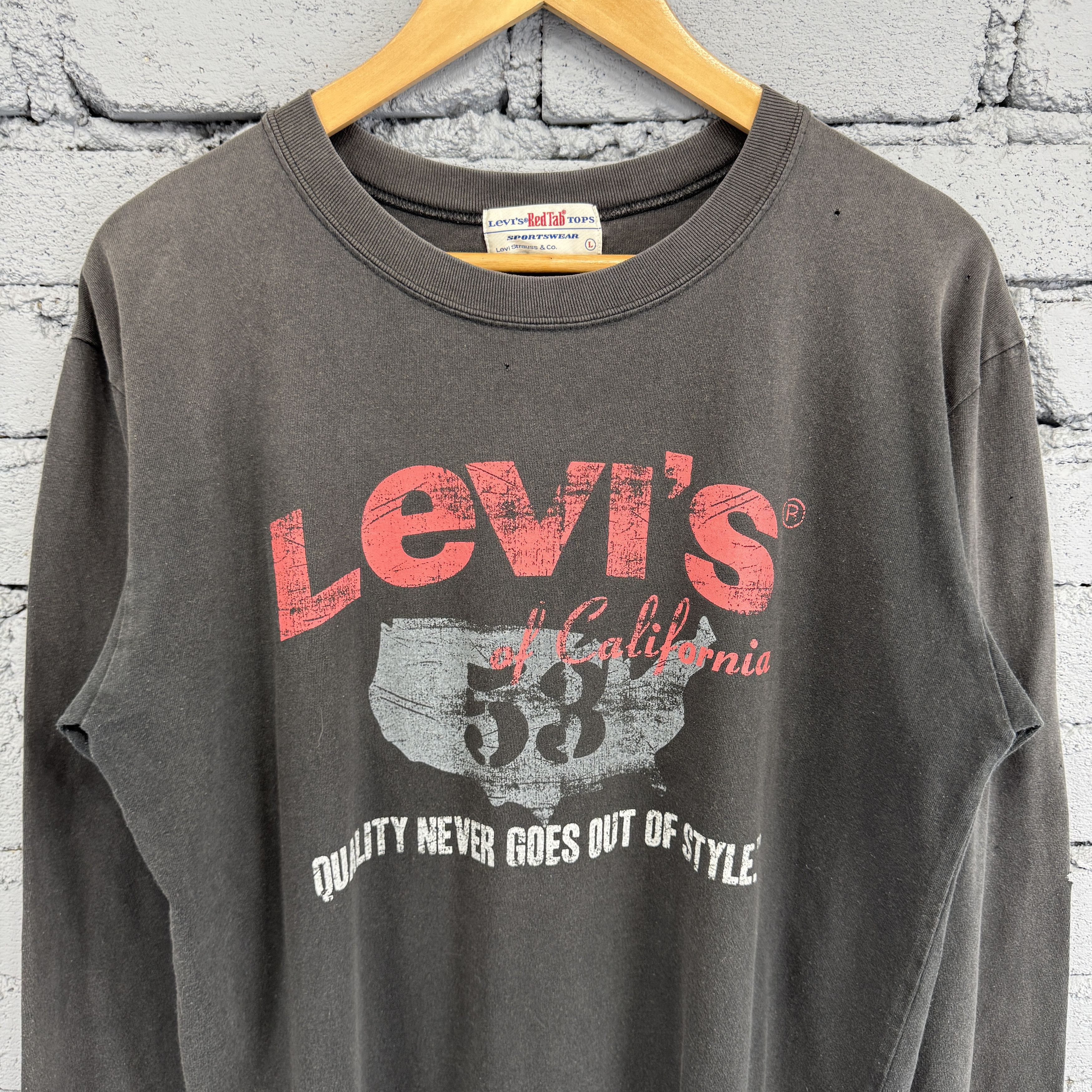Levi's Levi's Red Tab Sunfaded "Levi's California 58" Text Tshirt Size US L / EU 52-54 / 3 - 3 Thumbnail