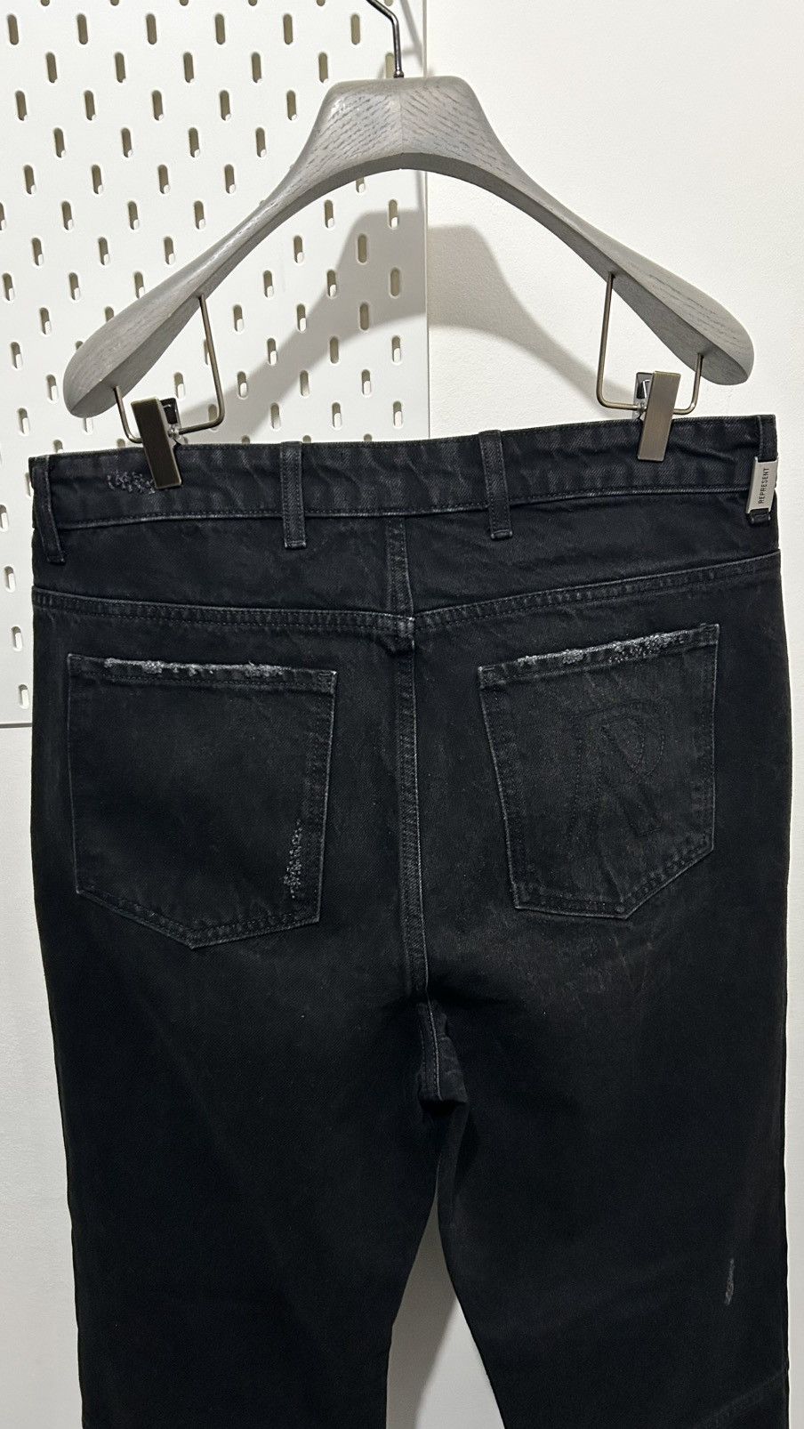 Represent Clo. REPRESENT R2 Stepped Hem Off Black Denim Jeans W34 Size US 34 / EU 50 - 11 Thumbnail
