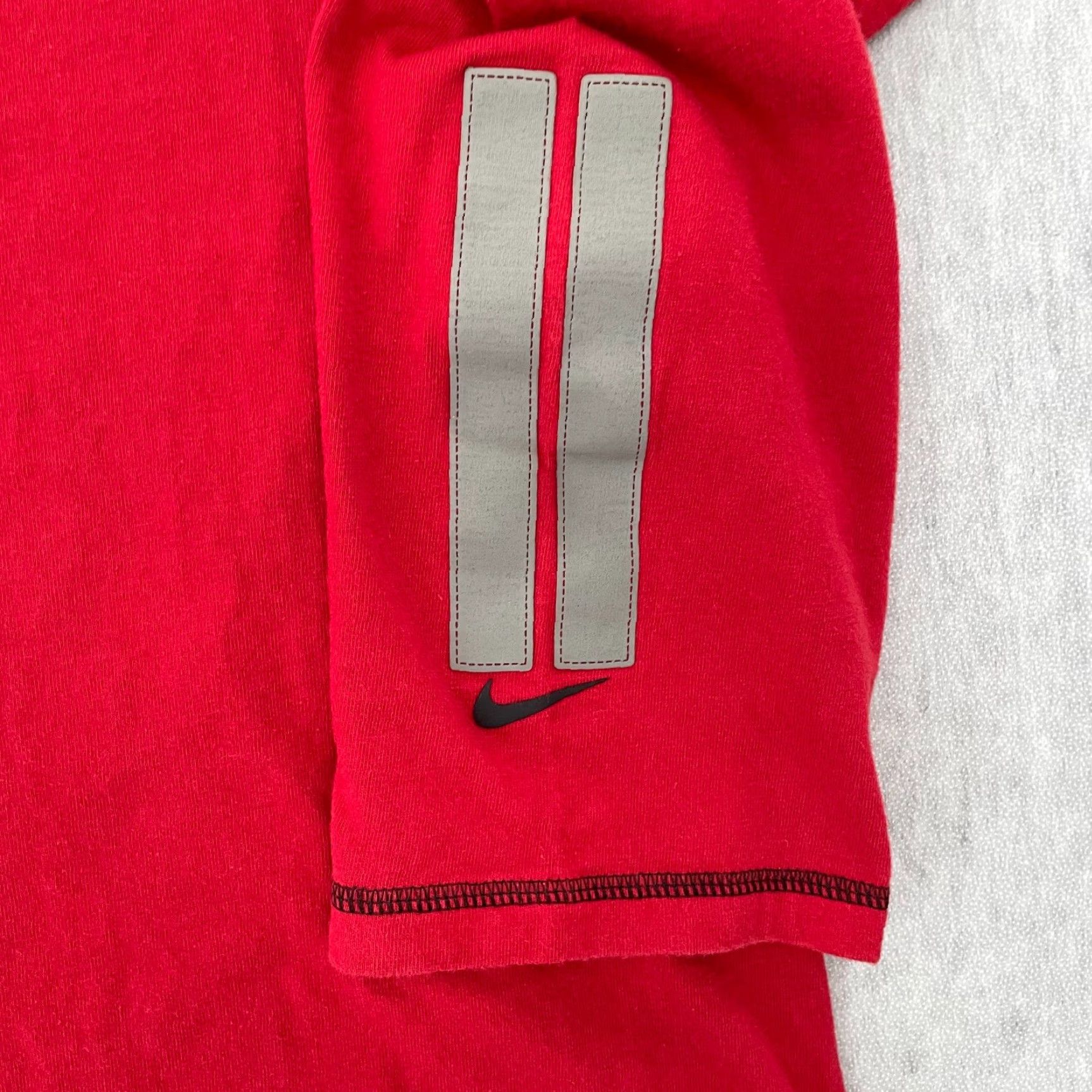 Nike VINTAGE Nike Shirt Adult 2XL Red Long Sleeve Swoosh Logo Mens XXL Hip Hop Y2K Decade 90s Theme Size US XXL / EU 58 / 5 - 4 Thumbnail