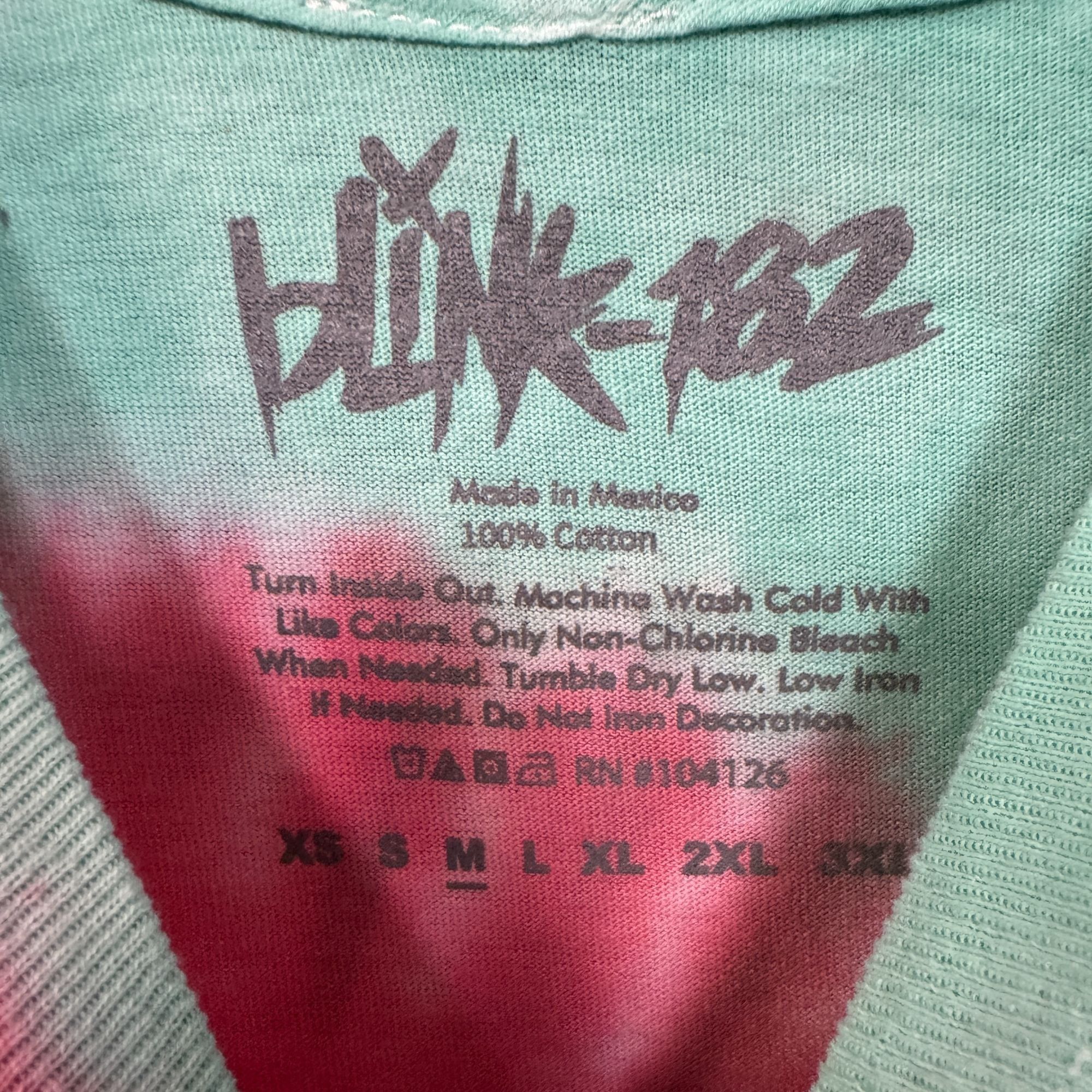 Band Tees Blink-182 Toxic Sludge Spell Out Pop Punk Band Tie Dye M Size US M / EU 48-50 / 2 - 4 Thumbnail