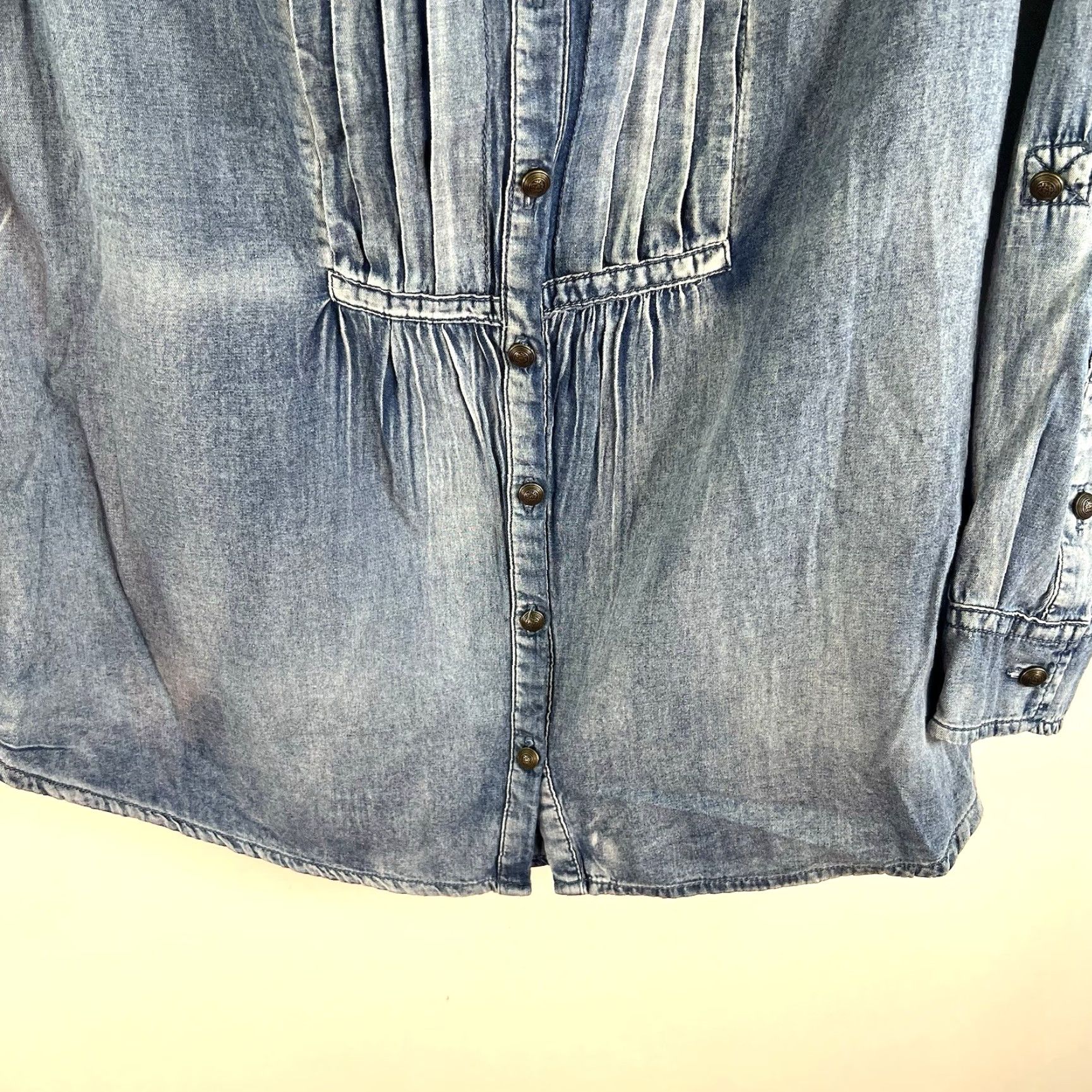 Denime Vintage REBA Women's Denim Gathered Button Shirt Long Sleeve Blue Size S Size S / US 4 / IT 40 - 4 Thumbnail