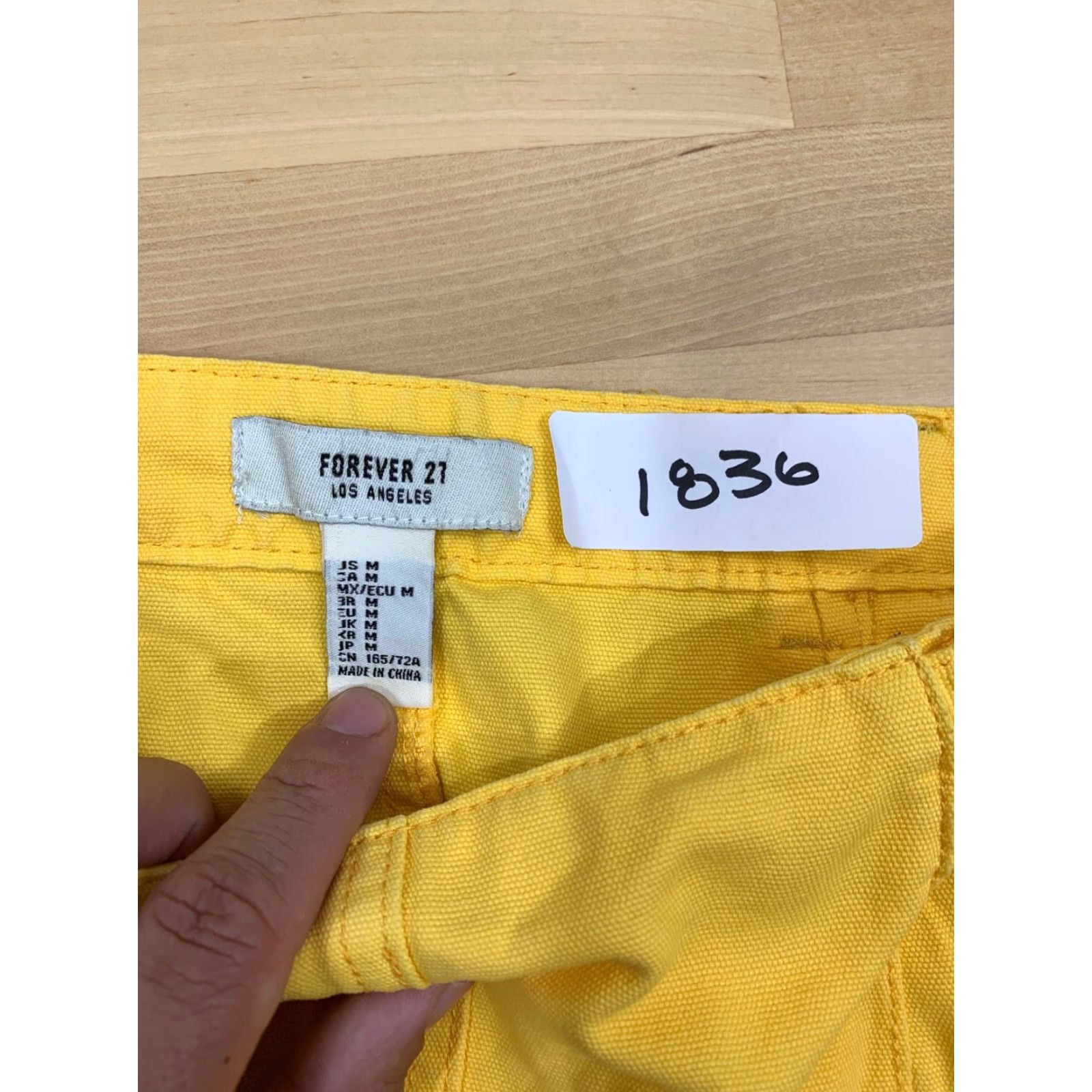 Forever 21 Forever 21 Women's Mini Skirt Yellow M Size Foreve r 21 Solid Cotton Blend Zipper Front Buckle Short Casual Formal Workwear Party/Cocktail Size 32" / US 10 / IT 46 - 3 Thumbnail