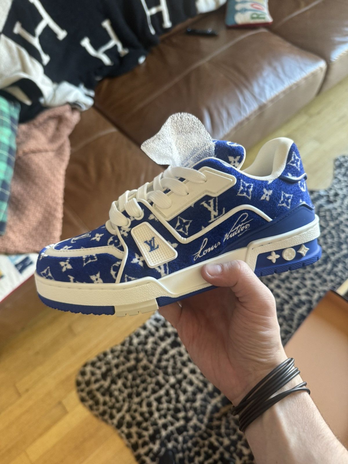 Louis Vuitton Louis Vuitton Trainer Blue Velvet Monogram Size US 5 / IT 35 - 1 Thumbnail
