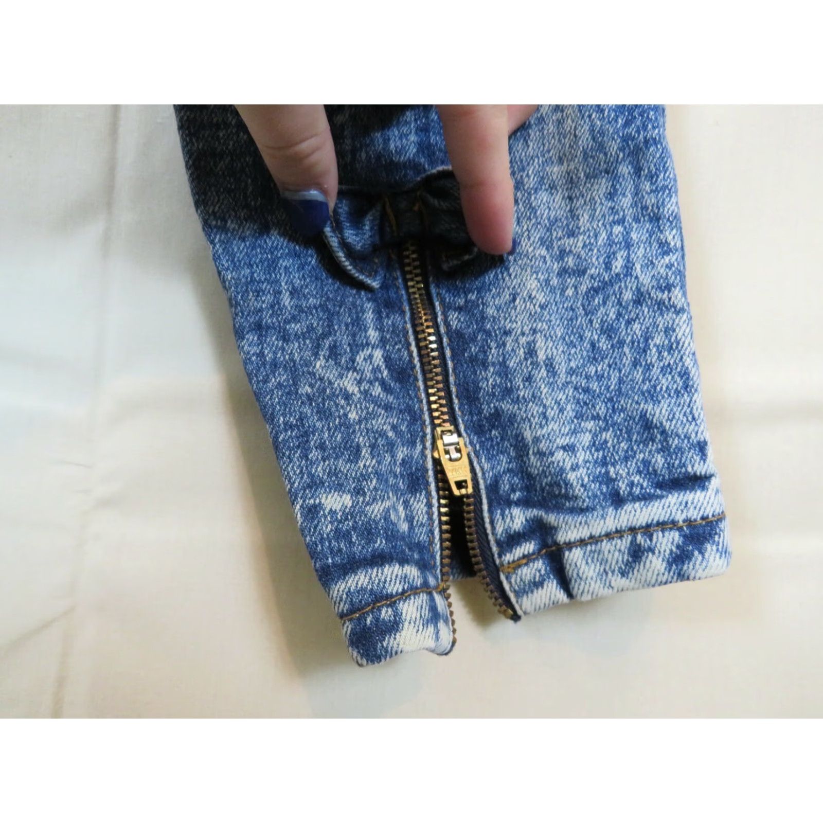 Vintage VINTAGE Elk Brand Mfg. High waisted Acid washed jeans 1990s Size 5/6 Blue Denim Women/Boys? Wait adjust. Size 27" / US 4 / IT 40 - 7 Thumbnail