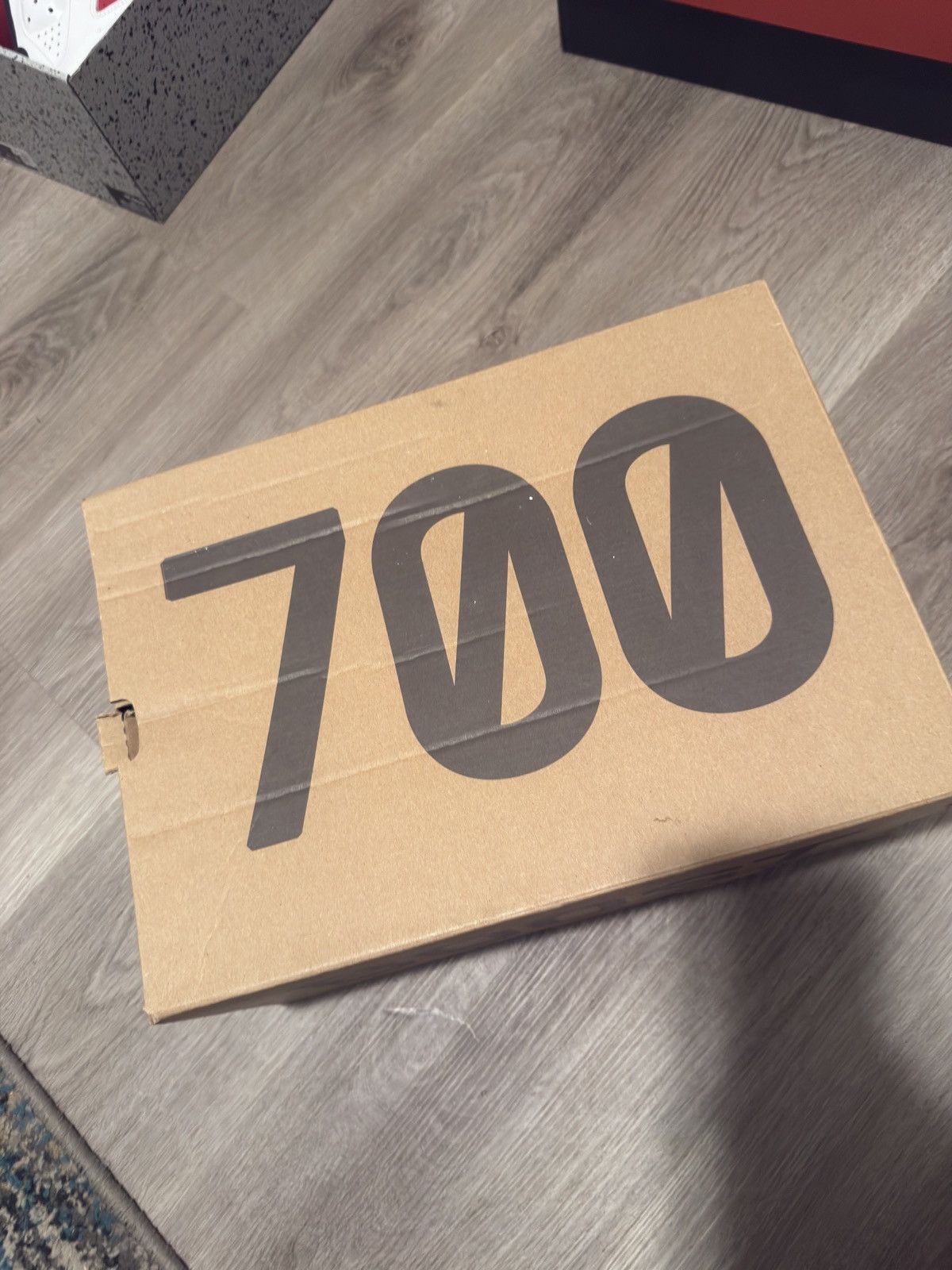 Yeezy Yeezy Boost 700 Mauve sz 9 Size US 9 / EU 42 - 4 Thumbnail