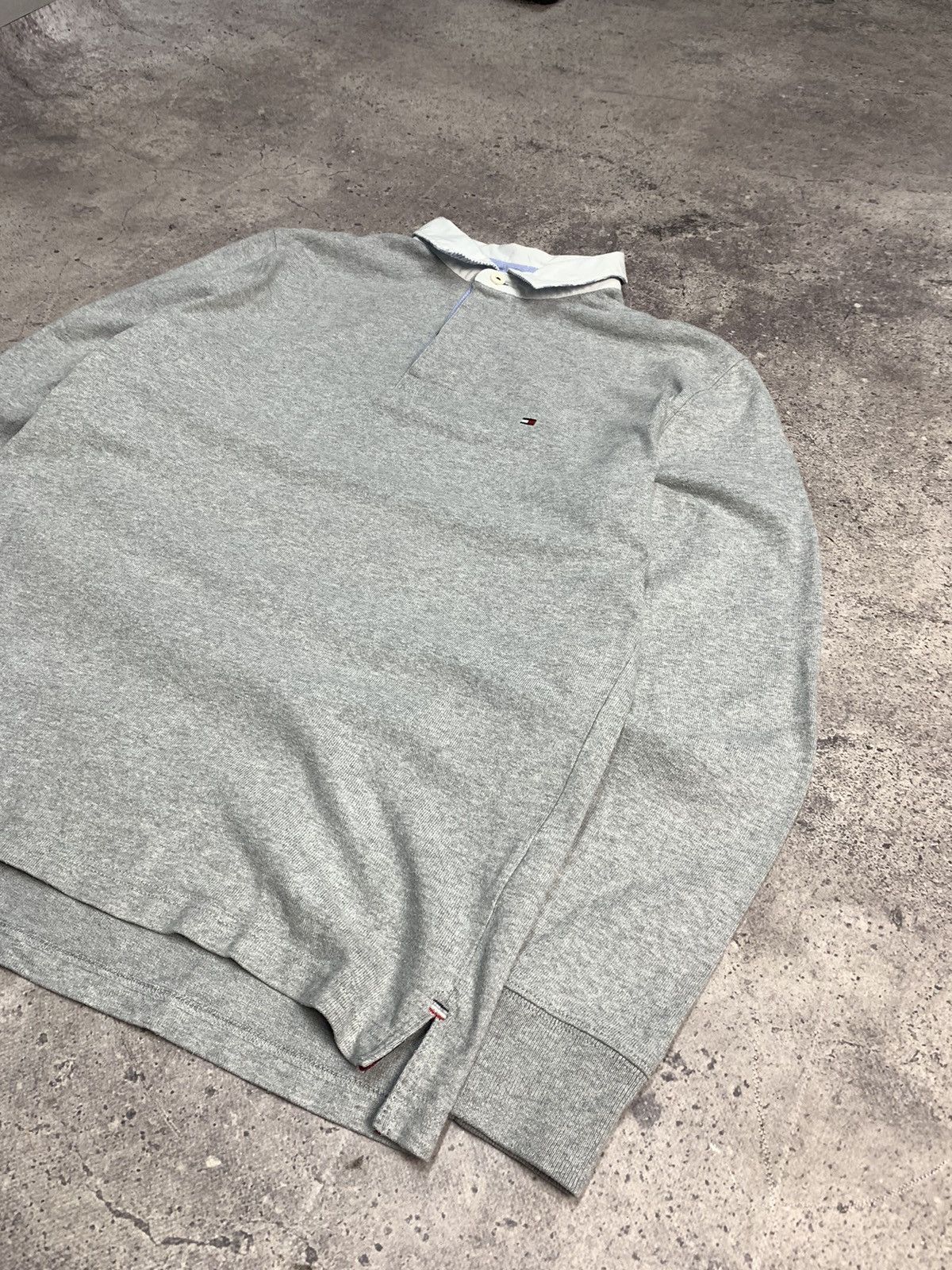 Japanese Brand Vintage Tommy Hilfiger regby long sleeve faded sk8 Y2K Size US L / EU 52-54 / 3 - 7 Thumbnail