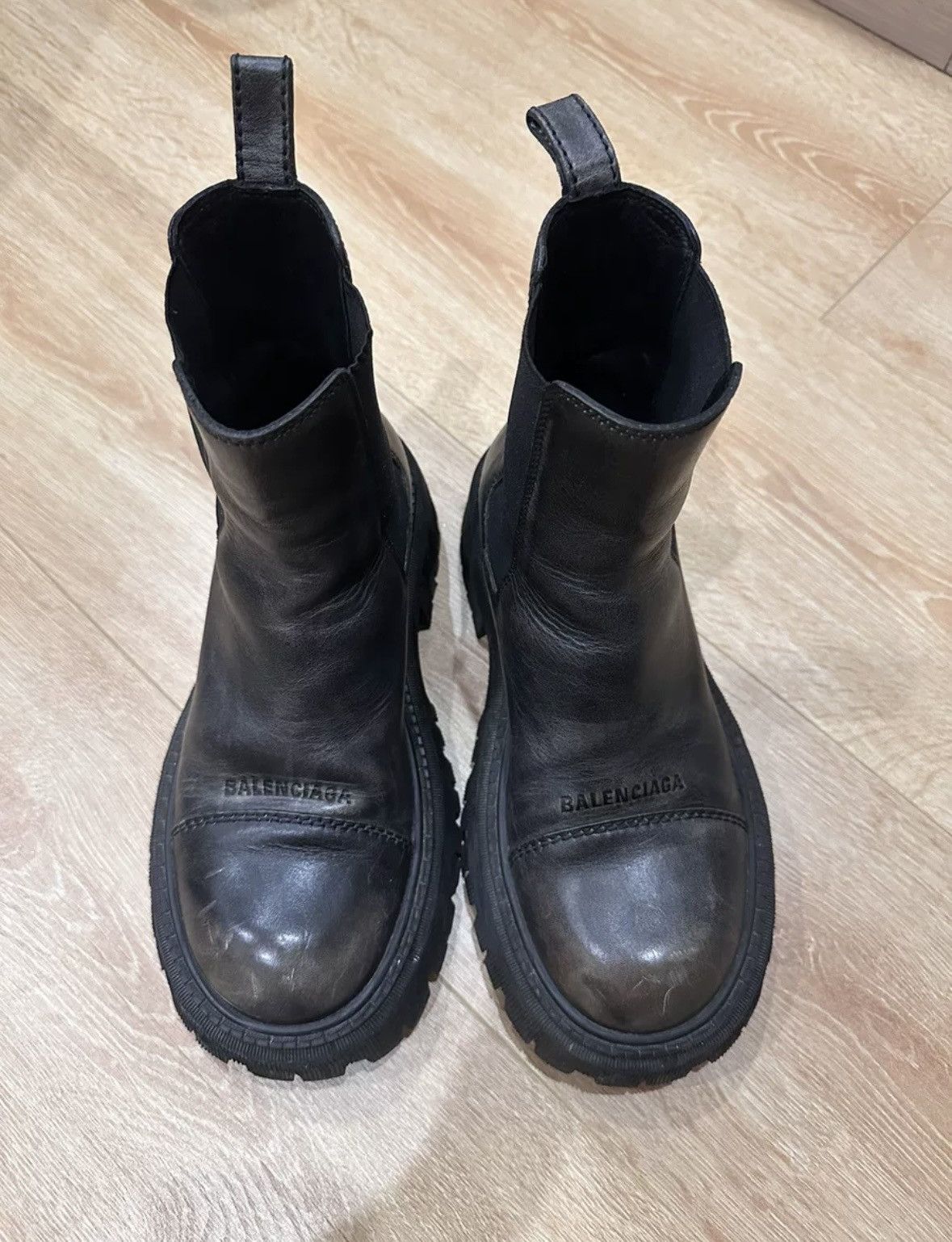 Balenciaga Balenciaga tractor boots Size US 6 / EU 39 - 2 Thumbnail