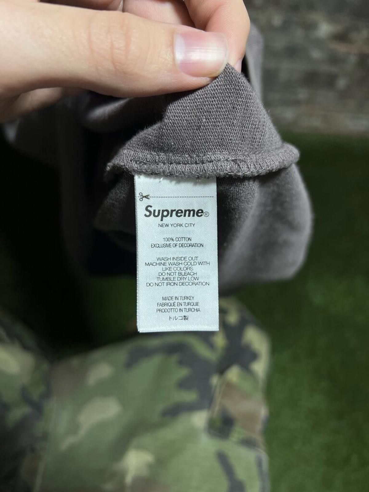 Supreme Supreme Embroidered Grey Tee Sz.M Size US M / EU 48-50 / 2 - 4 Thumbnail
