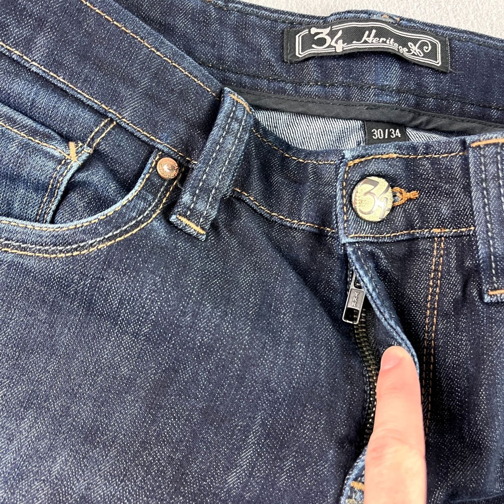 Vintage VINTAGE 34 Heritage Jeans Mens 30x34 Blue Dark Wash Denim Tapered Regular Mens Size US 30 / EU 46 - 3 Thumbnail