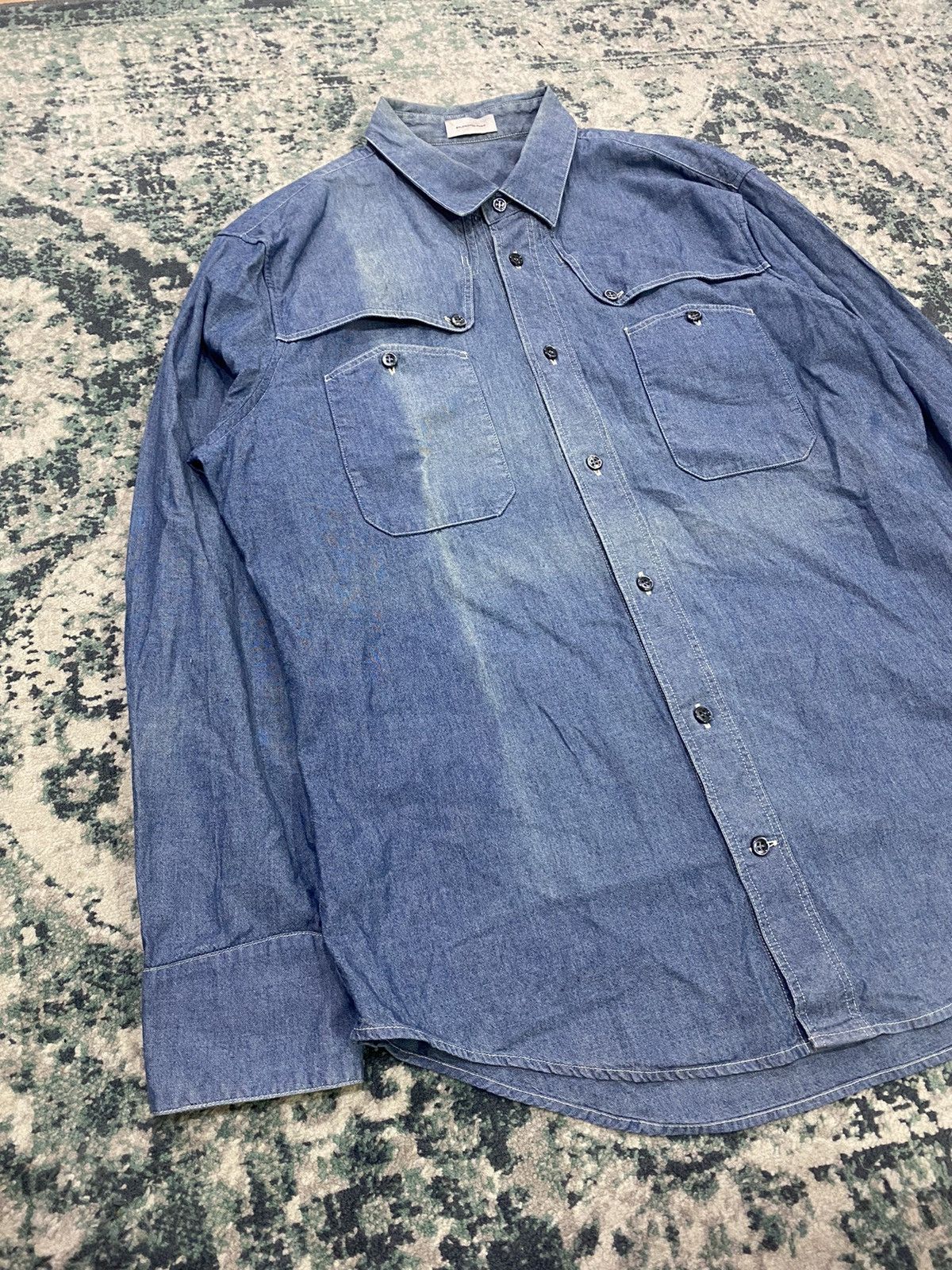Balenciaga AW09 Balenciaga Paris Faded Hidden Pocket Denim Shirt Size US L / EU 52-54 / 3 - 8 Thumbnail